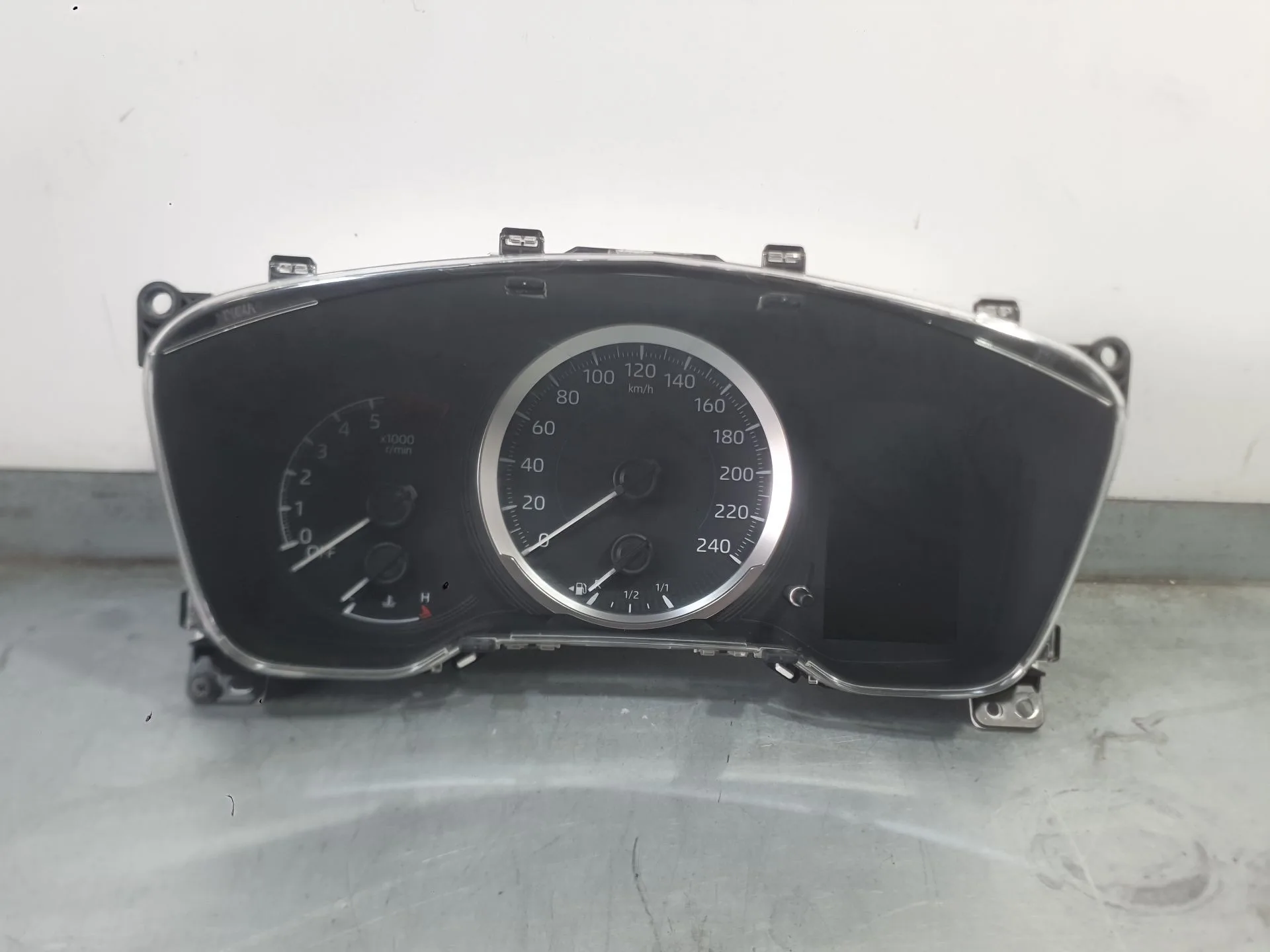 Cuadro Instrumentos para Toyota Corolla Sedan (_E21_)