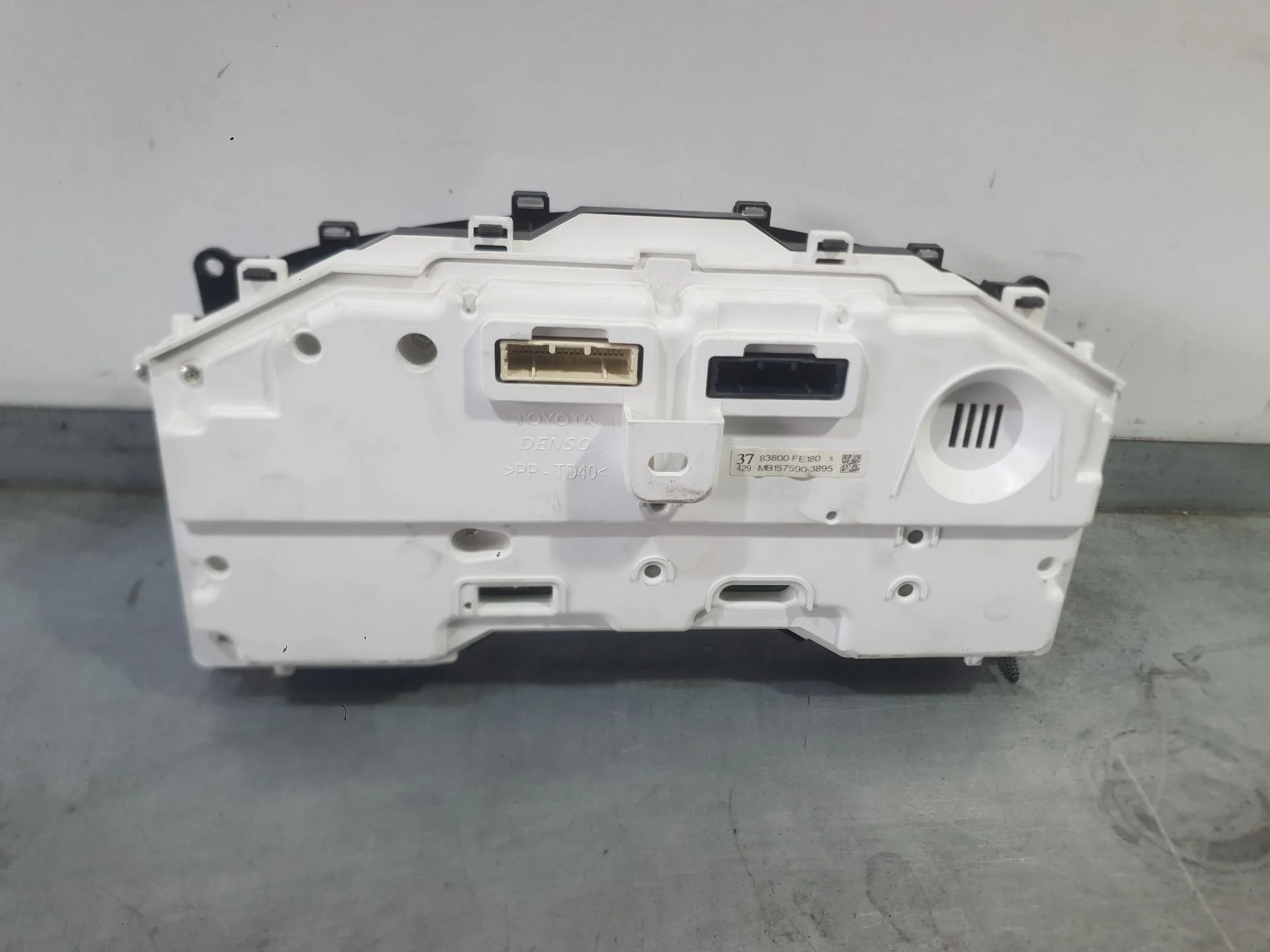 Cuadro Instrumentos para Toyota Corolla Sedan (_E21_)