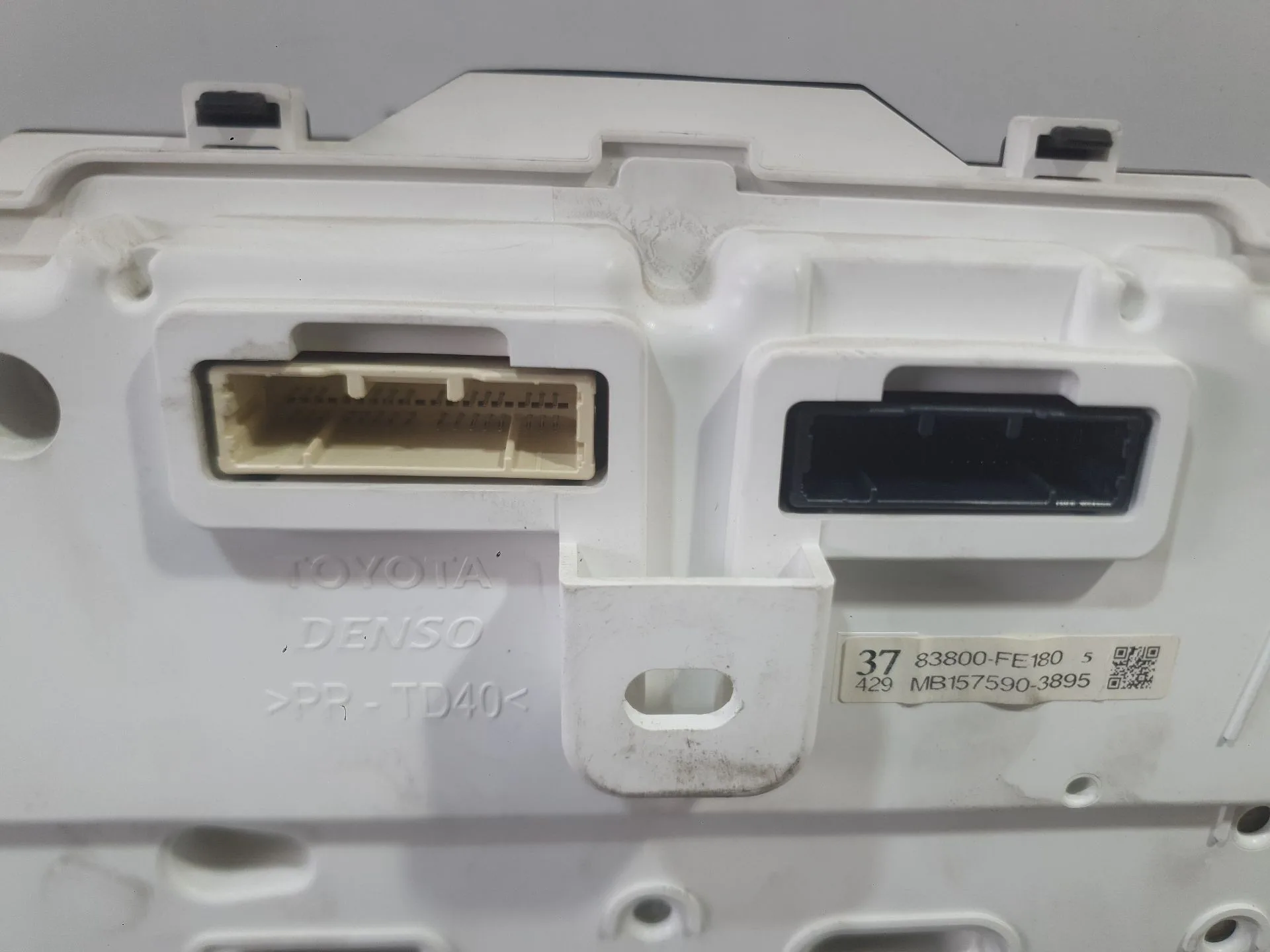 Cuadro Instrumentos para Toyota Corolla Sedan (_E21_)
