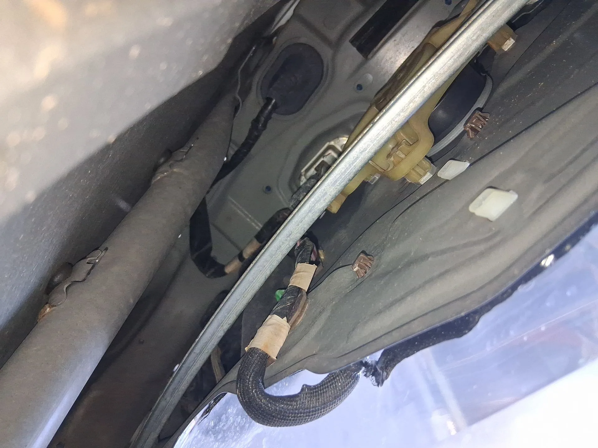 Elevalunas Trasero Izquierdo para Toyota Corolla Sedan (_E21_)