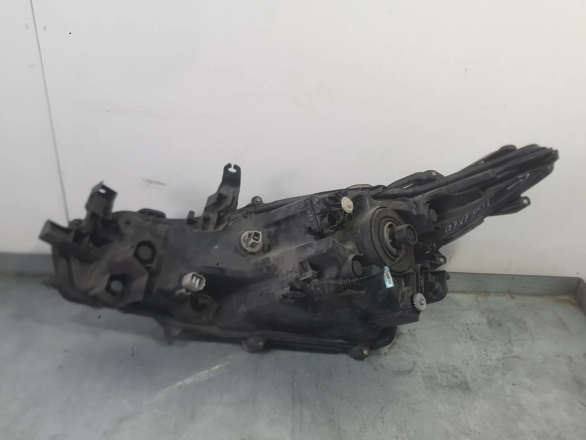 Faro Derecho para Toyota Corolla Sedan (_E21_)