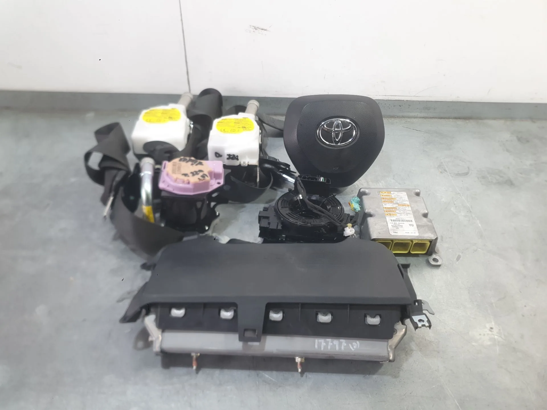 Kit Airbag para Toyota Corolla Sedan (_E21_)