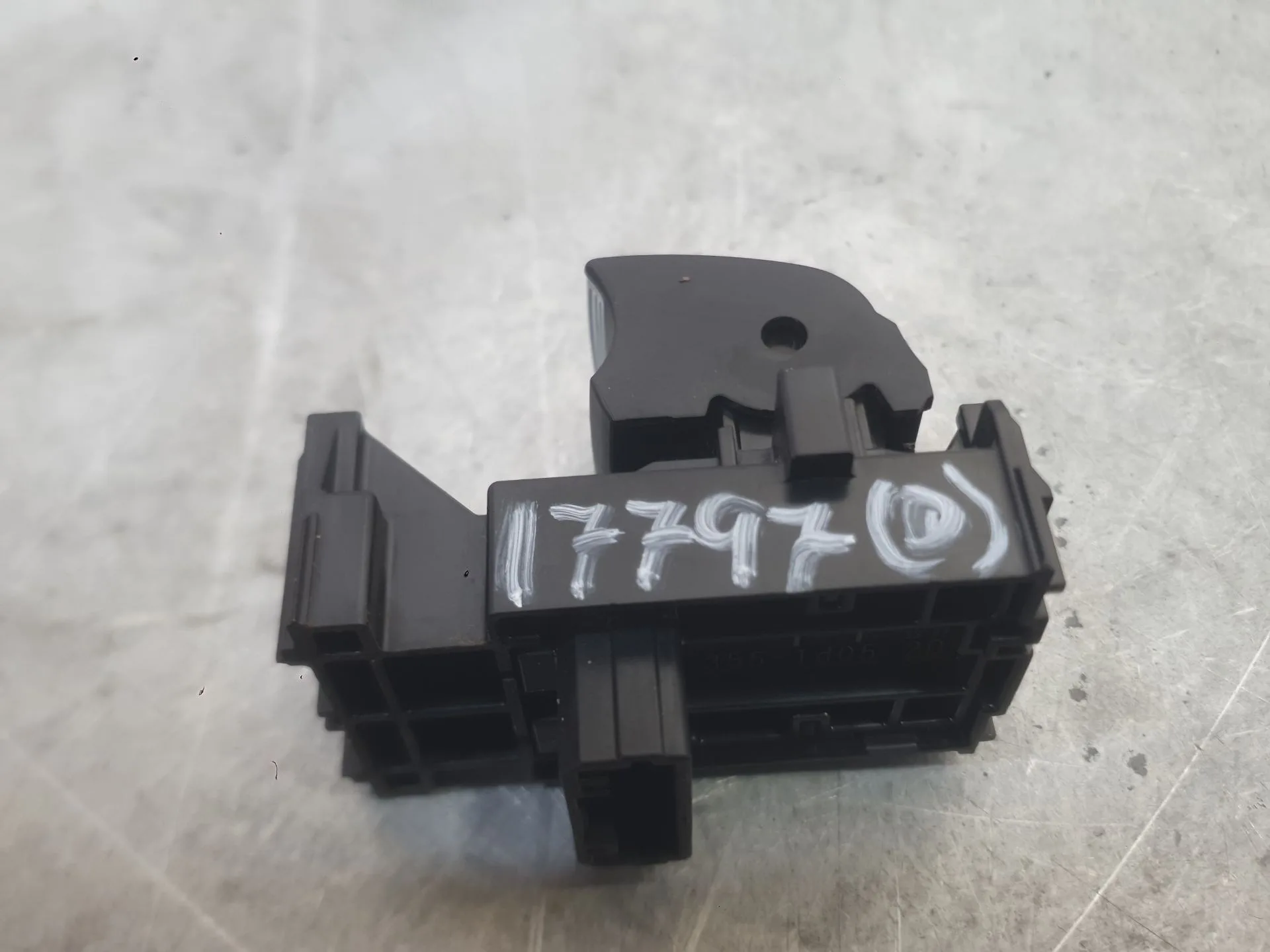 Mando Elevalunas Delantero Derecho para Toyota Corolla Sedan (_E21_)