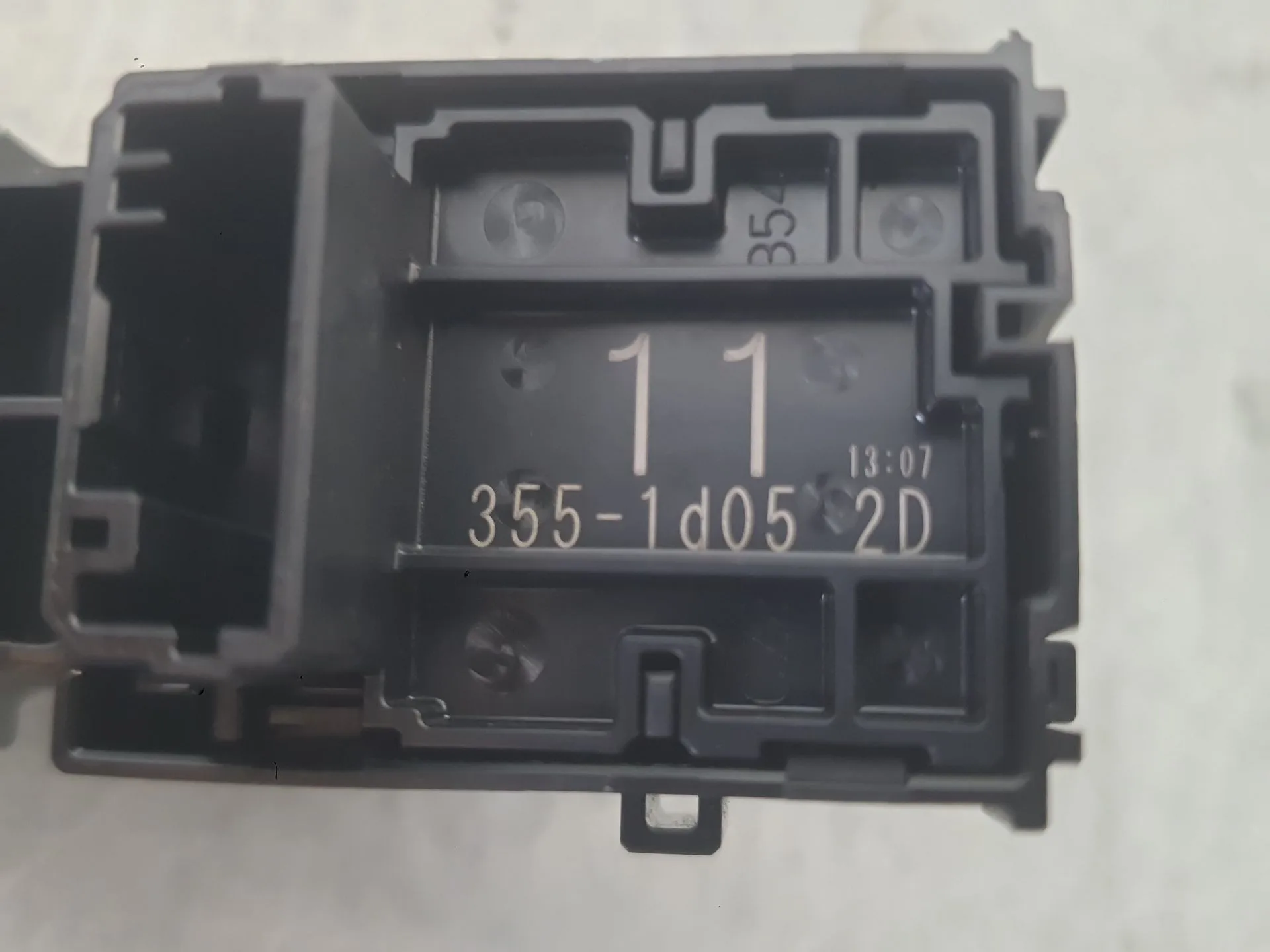 Mando Elevalunas Delantero Derecho para Toyota Corolla Sedan (_E21_)
