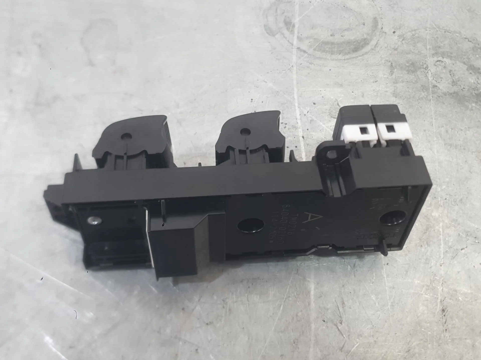 Mando Elevalunas Delantero Izquierdo para Toyota Corolla Sedan (_E21_)