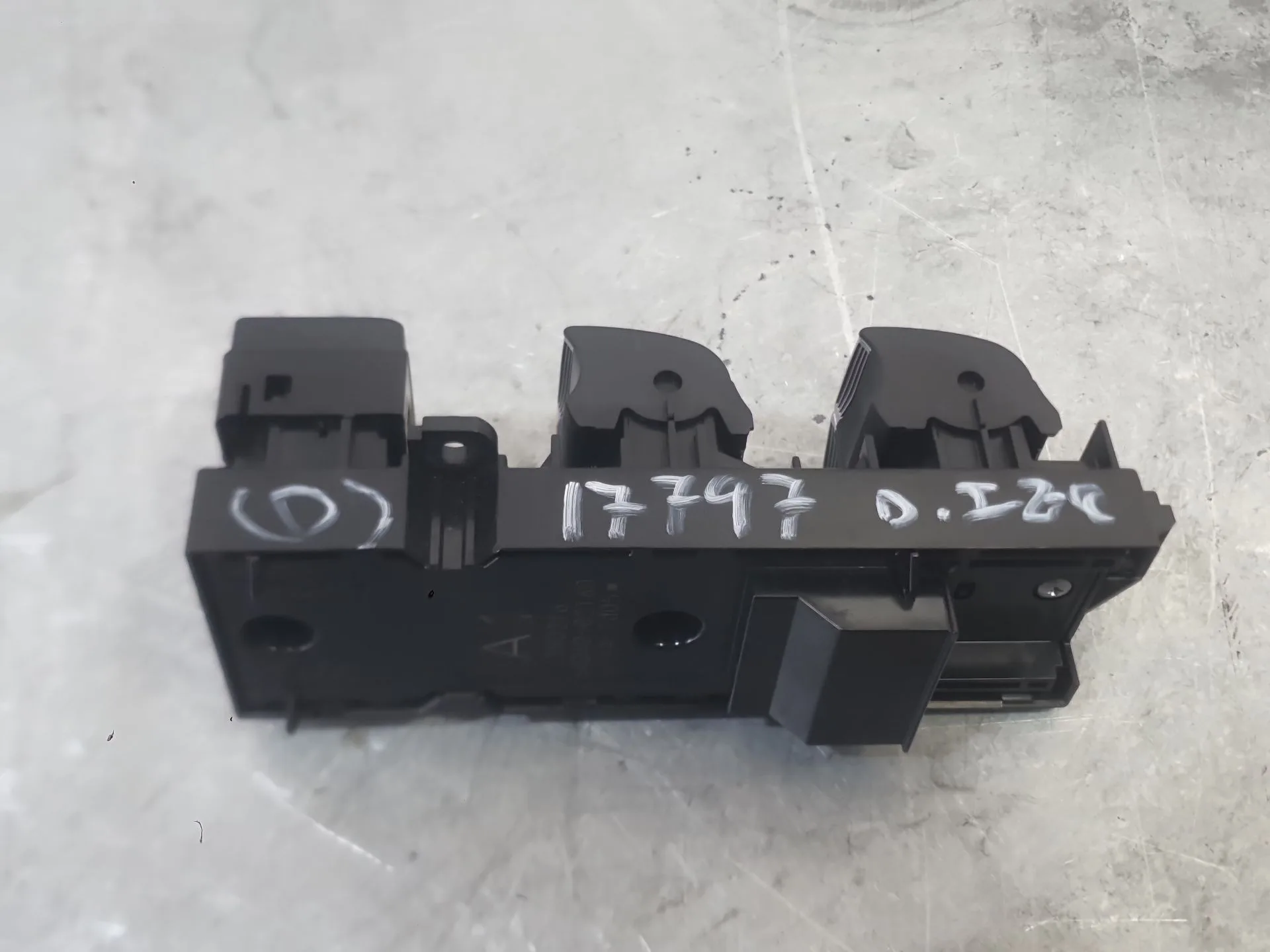 Mando Elevalunas Delantero Izquierdo para Toyota Corolla Sedan (_E21_)