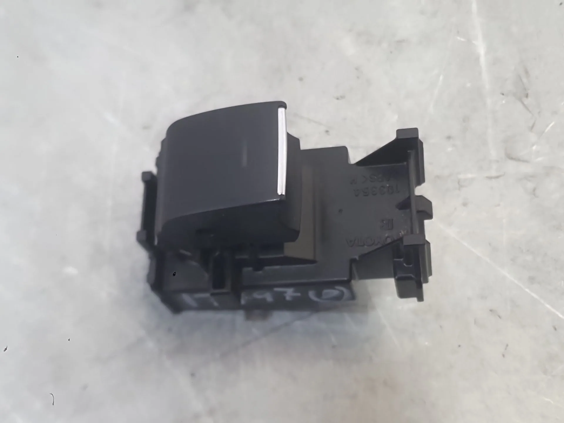 Mando Elevalunas Trasero Izquierdo para Toyota Corolla Sedan (_E21_)