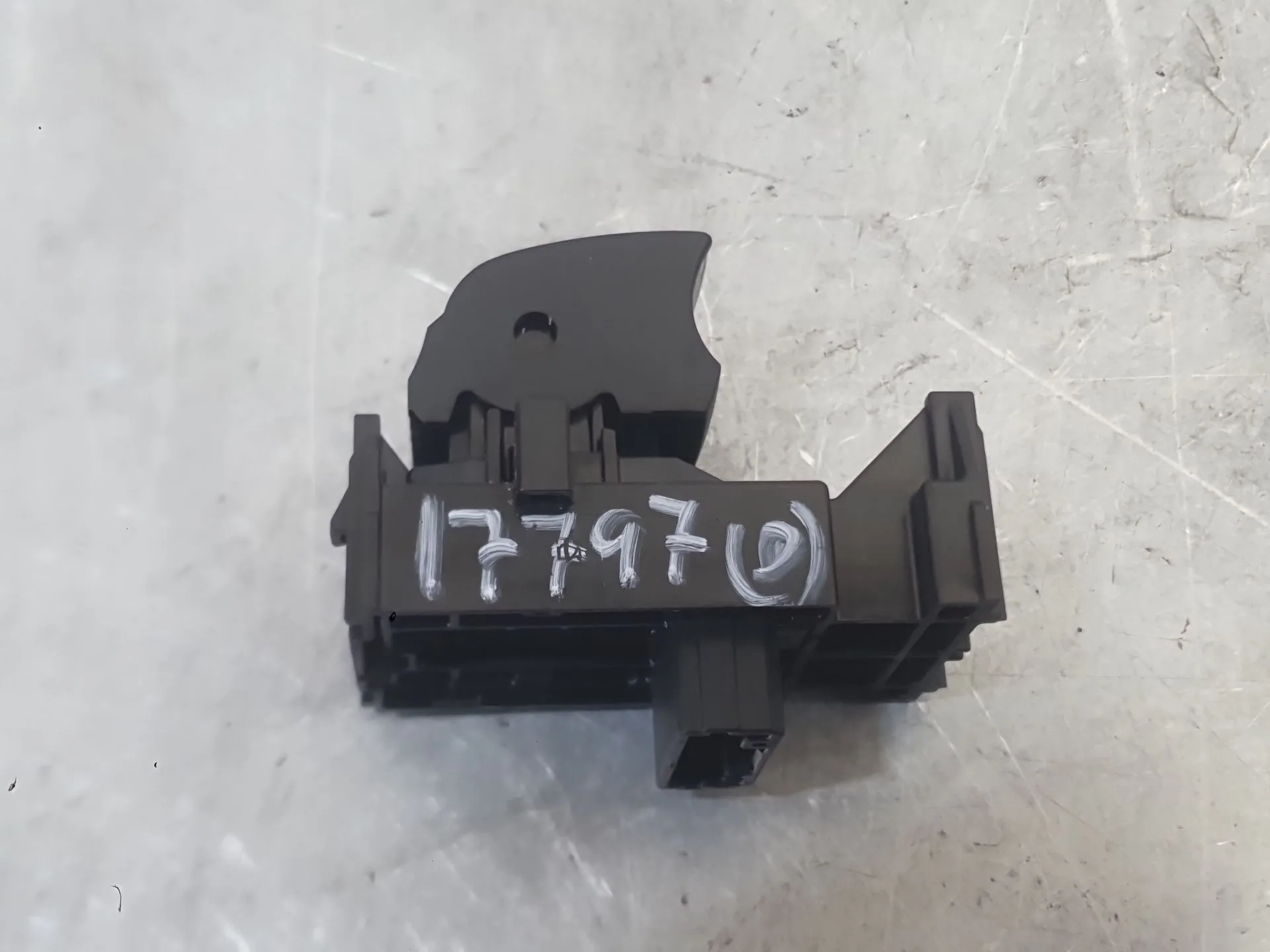 Mando Elevalunas Trasero Izquierdo para Toyota Corolla Sedan (_E21_)