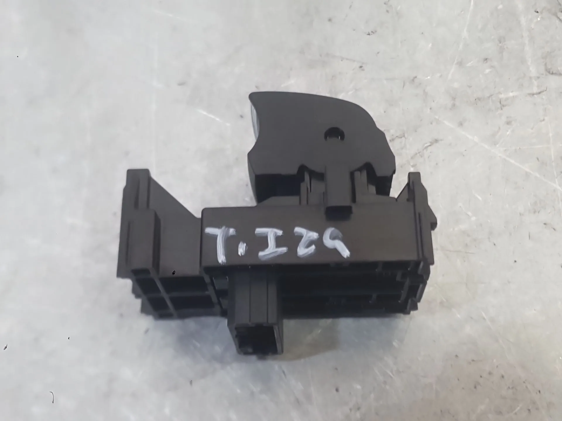 Mando Elevalunas Trasero Izquierdo para Toyota Corolla Sedan (_E21_)