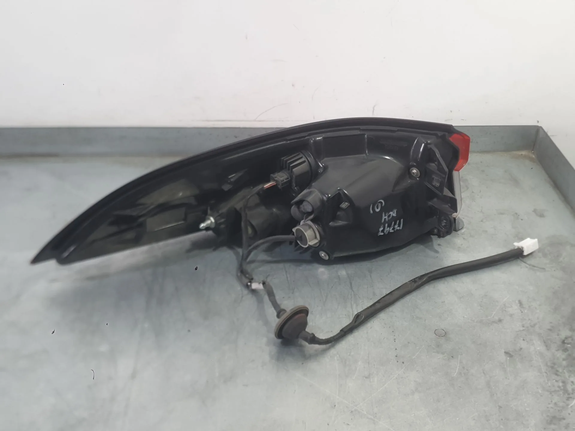 Piloto Trasero Derecho Exterior para Toyota Corolla Sedan (_E21_)