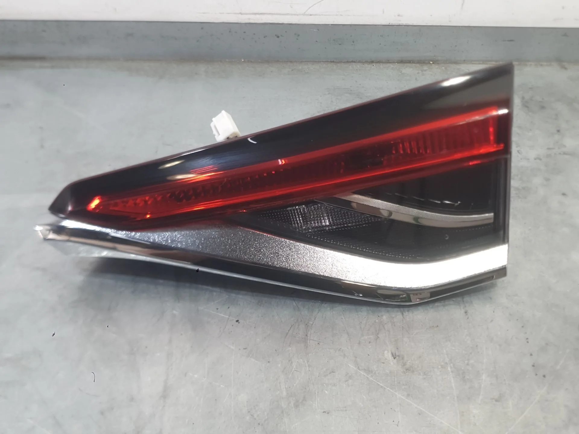 Piloto Trasero Derecho Interior para Toyota Corolla Sedan (_E21_)