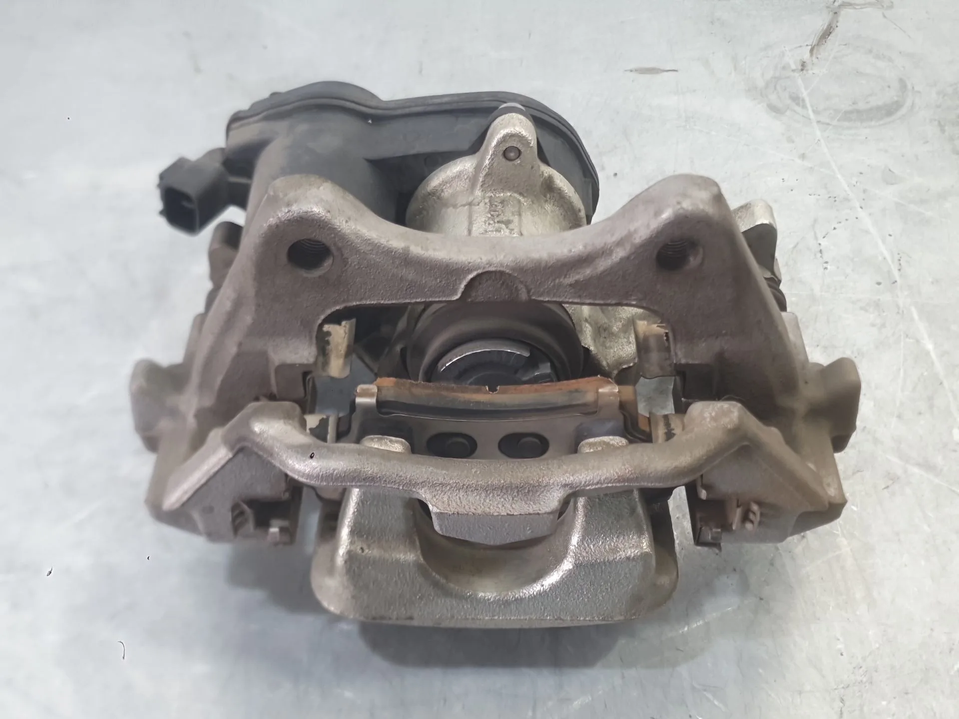 Pinza Freno Trasera Derecha para Toyota Corolla Sedan (_E21_)
