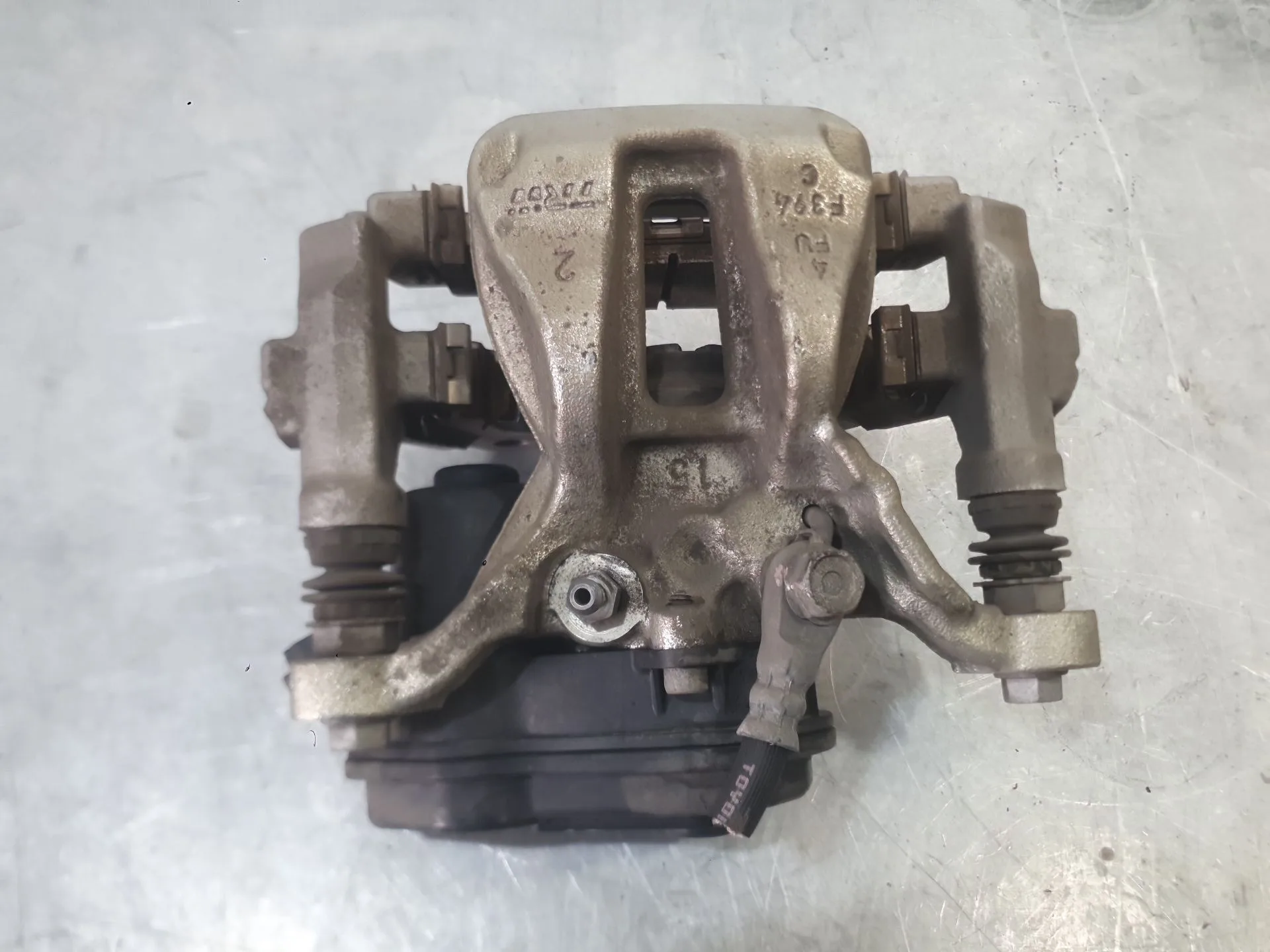 Pinza Freno Trasera Derecha para Toyota Corolla Sedan (_E21_)
