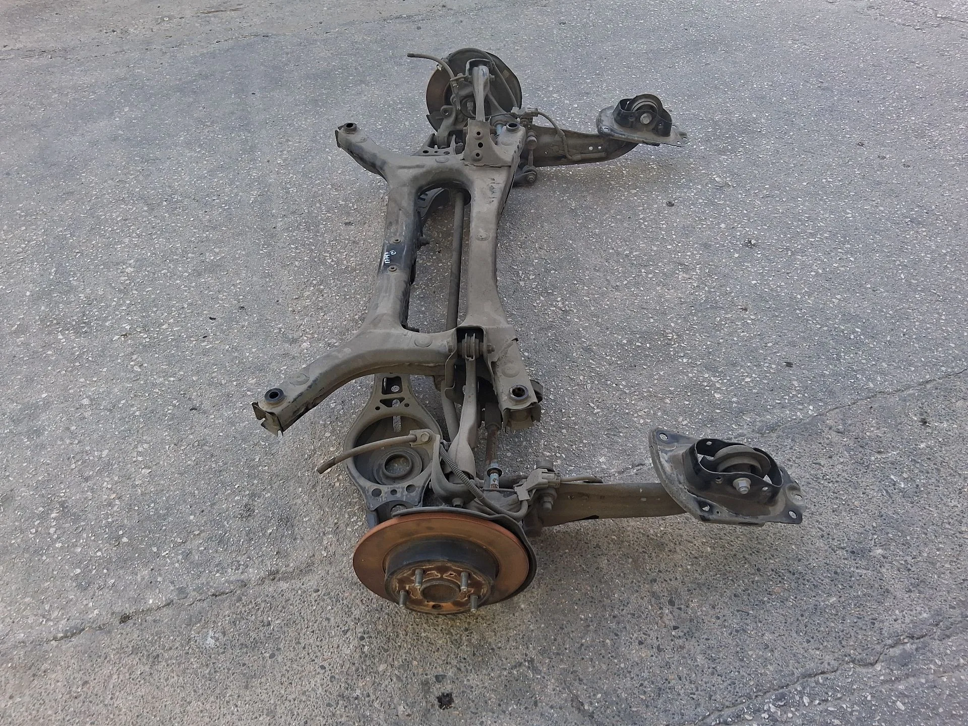 Puente Trasero para Toyota Corolla Sedan (_E21_)