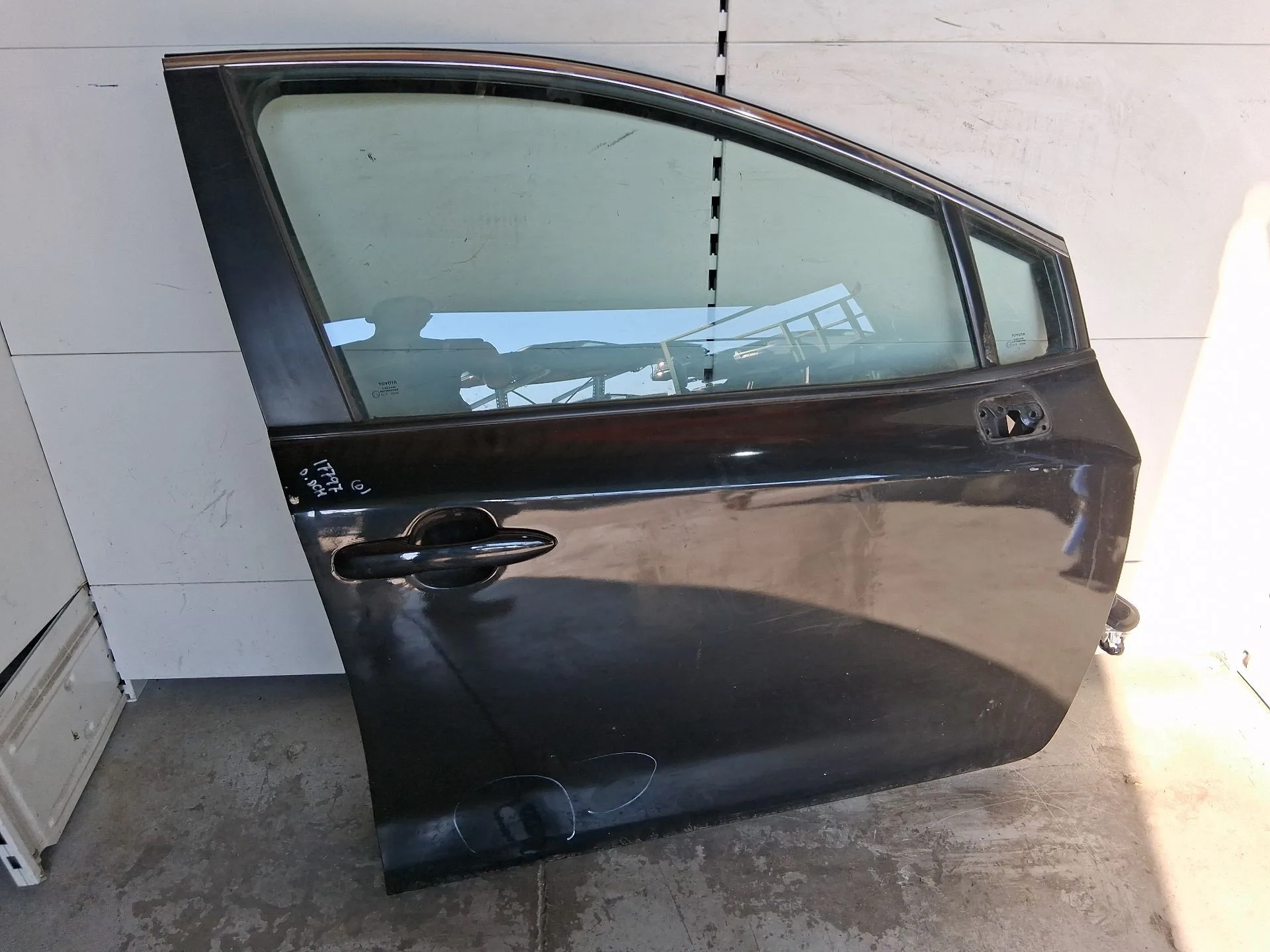 Puerta Delantera Derecha para Toyota Corolla Sedan (_E21_)