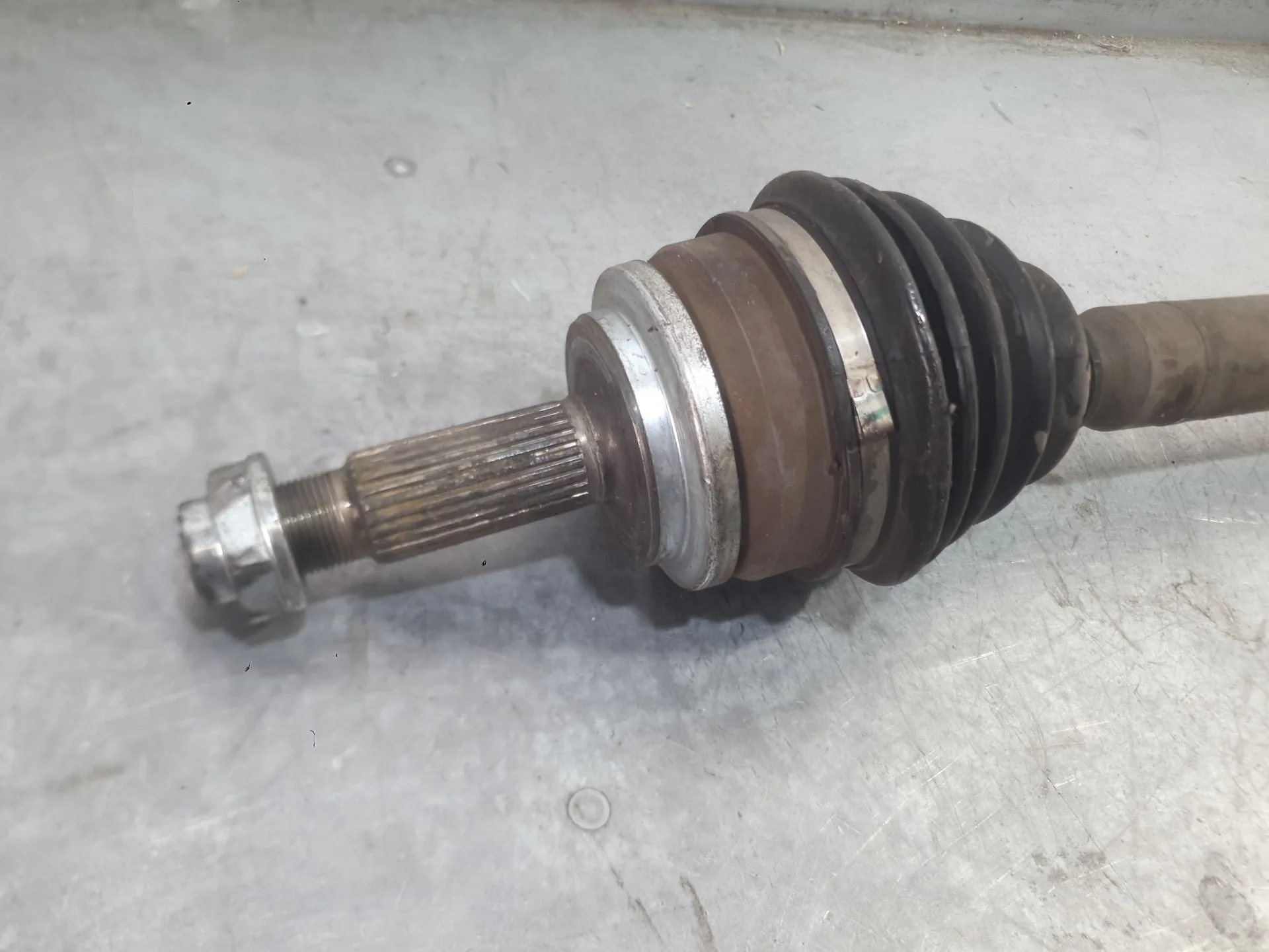 Transmision Delantera Derecha para Toyota Corolla Sedan (_E21_)