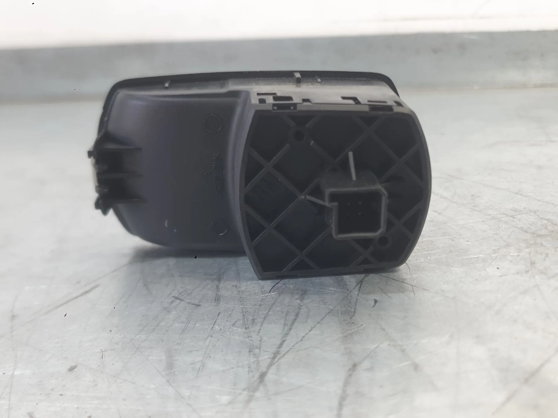 Mando Elevalunas Delantero Derecho para Opel Corsa E (X15)