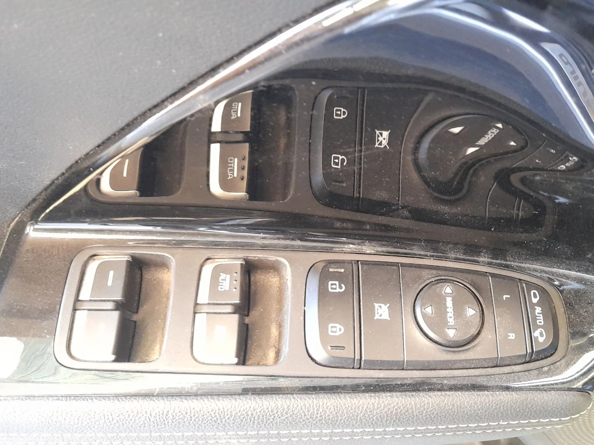 Mando Elevalunas Delantero Izquierdo para Kia Niro I (De)
