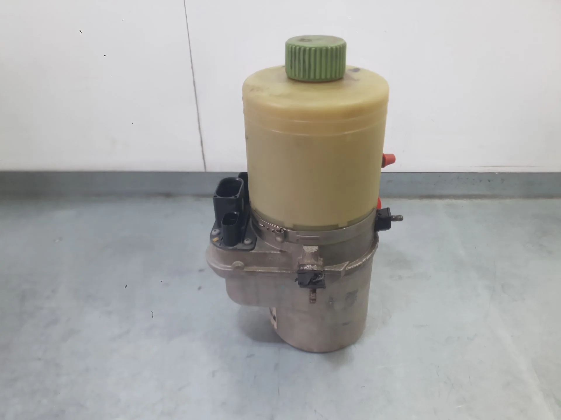 Bomba Direccion Electrica para Seat Ibiza Iii (6L1)
