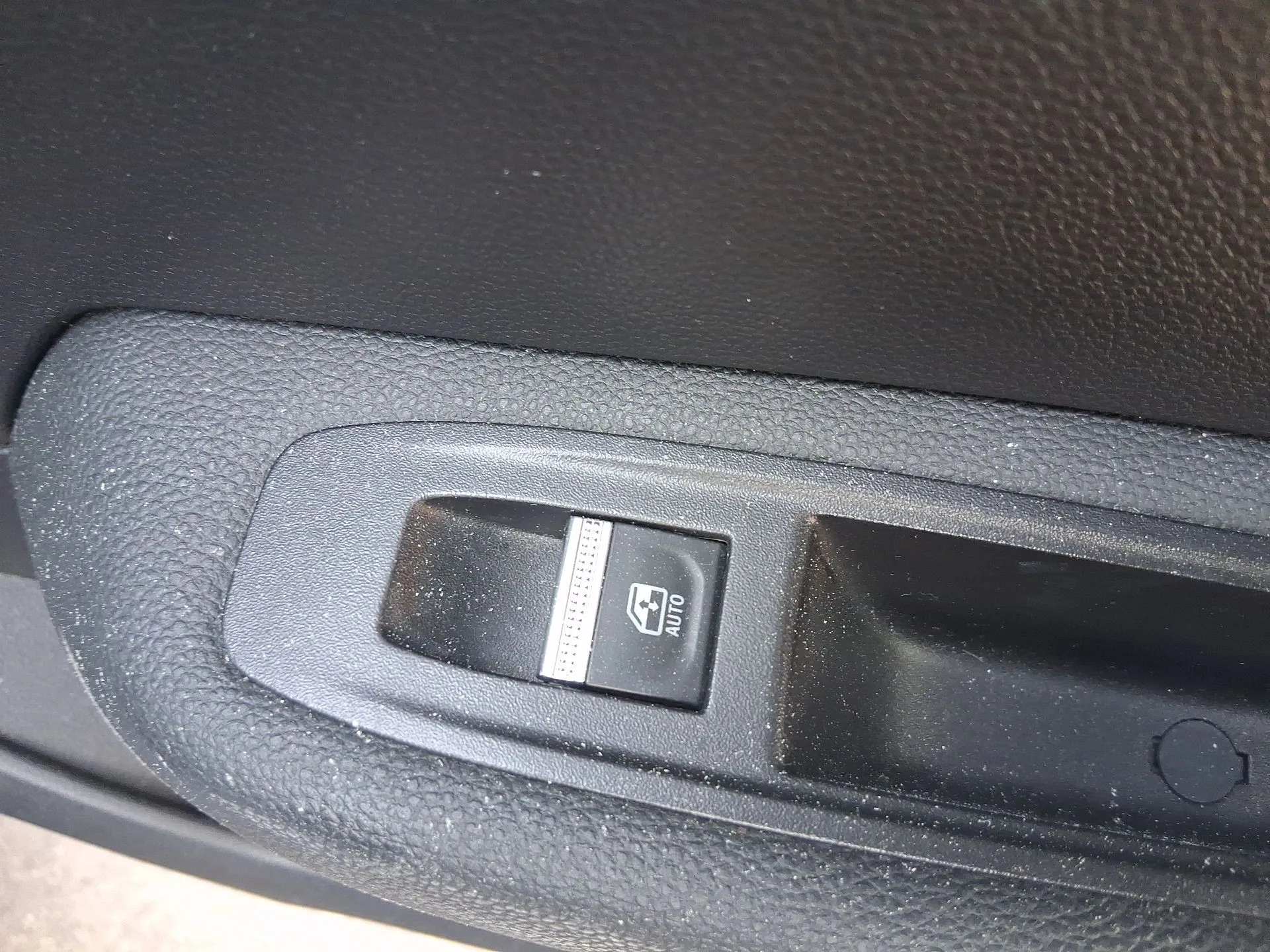 Mando Elevalunas Trasero Derecho para Renault Clio V (B7_)