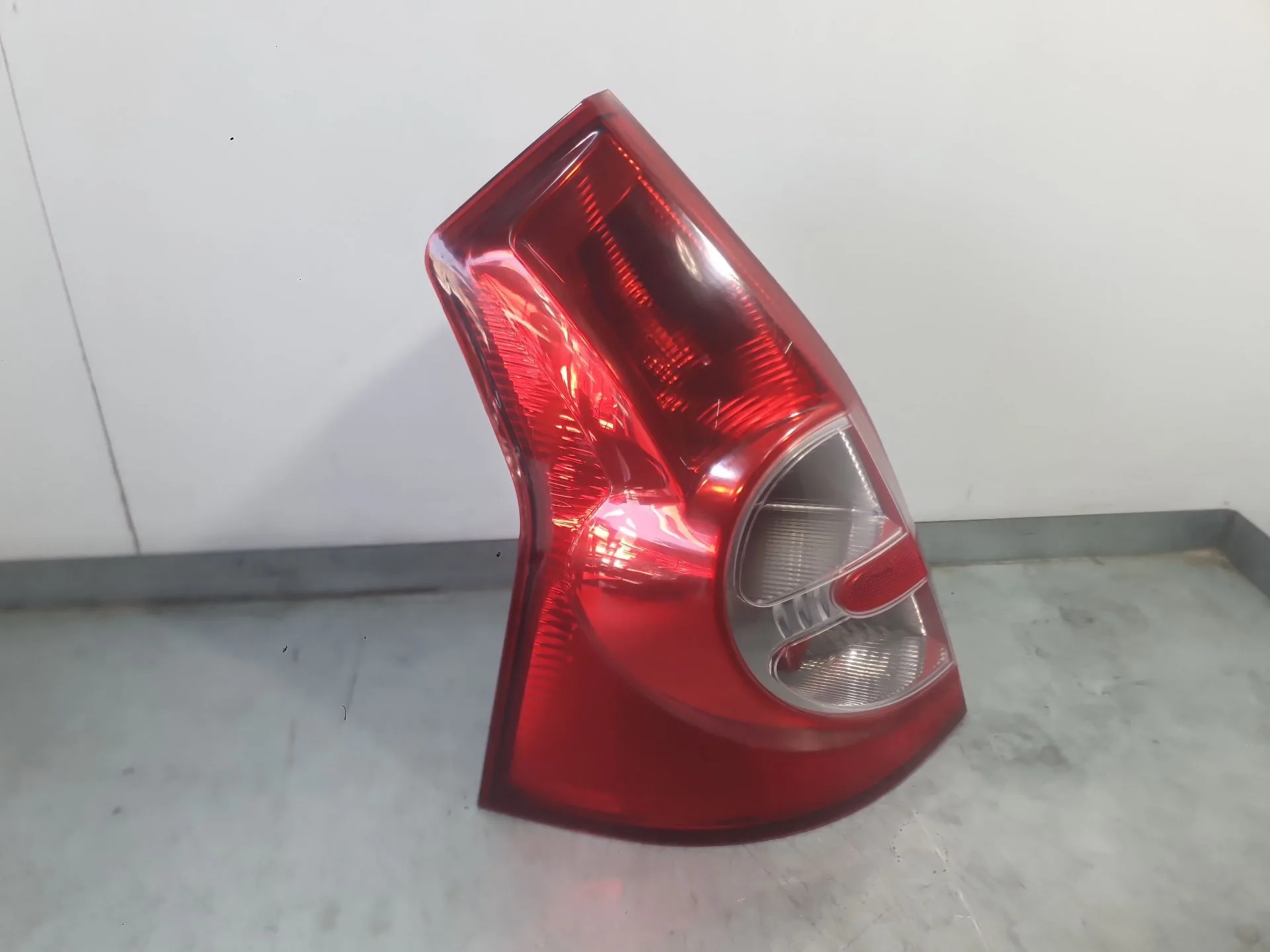 Piloto Trasero Izquierdo para Dacia Sandero (Bs_)