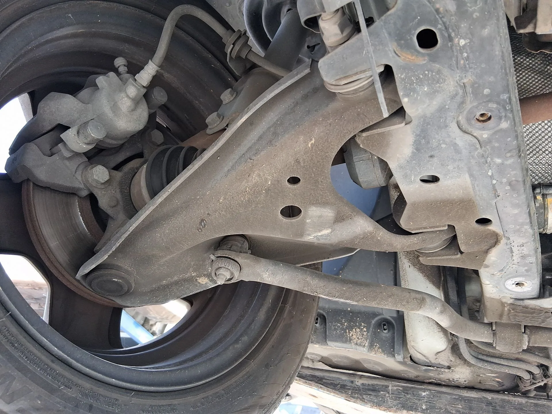 Brazo Suspension Inferior Delantero Derecho para Dacia Sandero Ii (B8_)