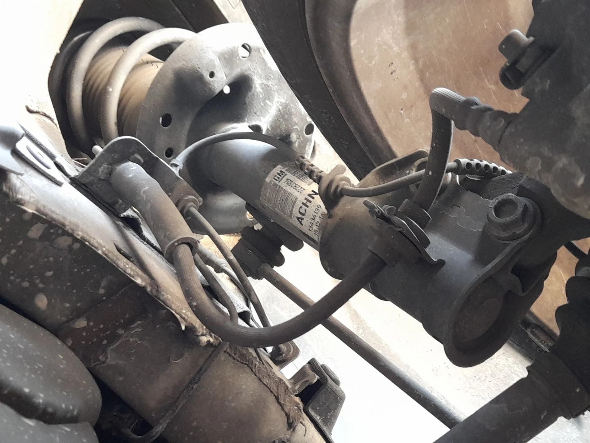 Amortiguador Delantero Izquierdo para Opel Corsa E (X15)