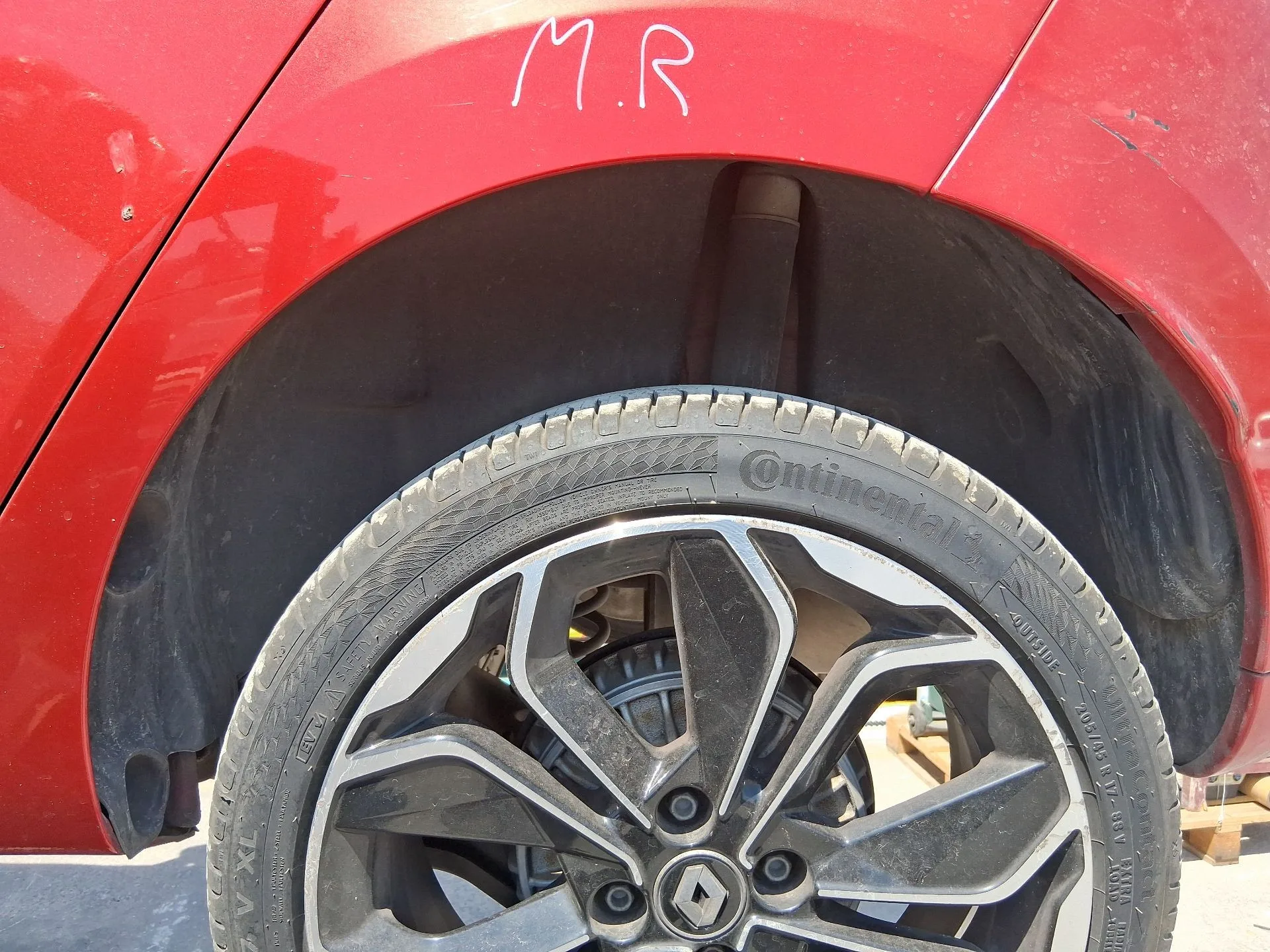Plastico Pase Rueda Tras. Izq. para Renault Clio Iv (Bh_)