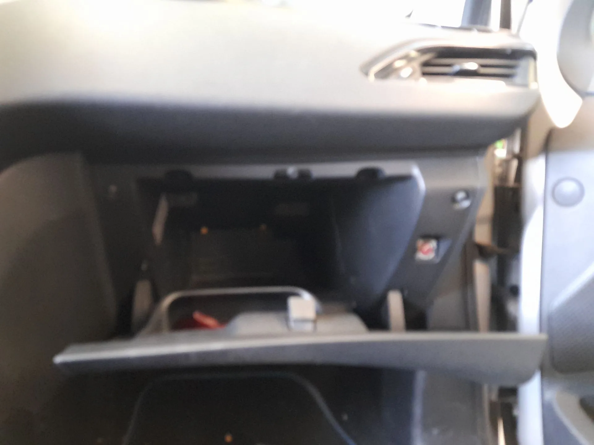 Guantera para Peugeot 208 I (Ca_, Cc_)