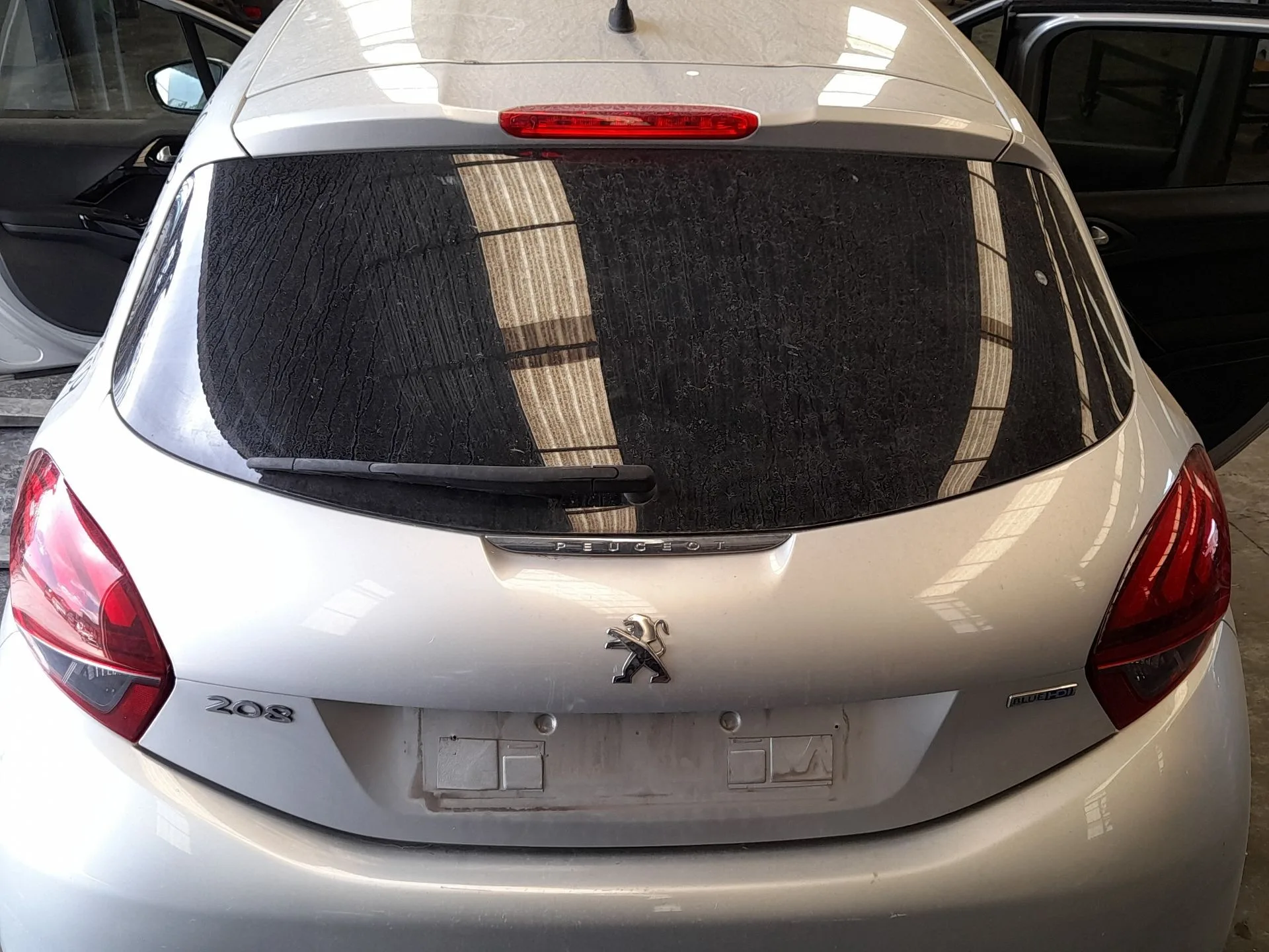 Porton Trasero para Peugeot 208 I (Ca_, Cc_)