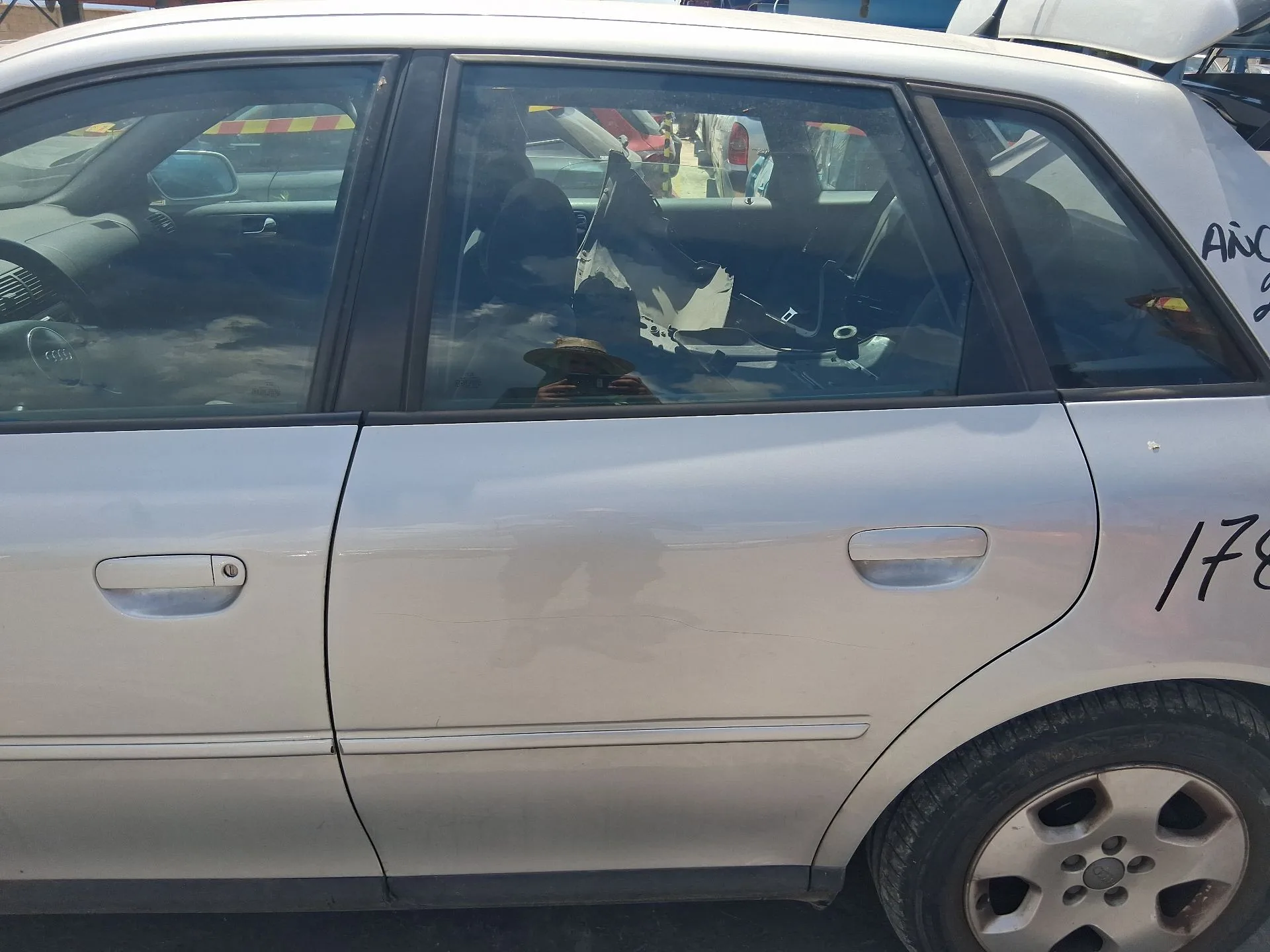 Puerta Trasera Izquierda para Audi A3 (8L1)