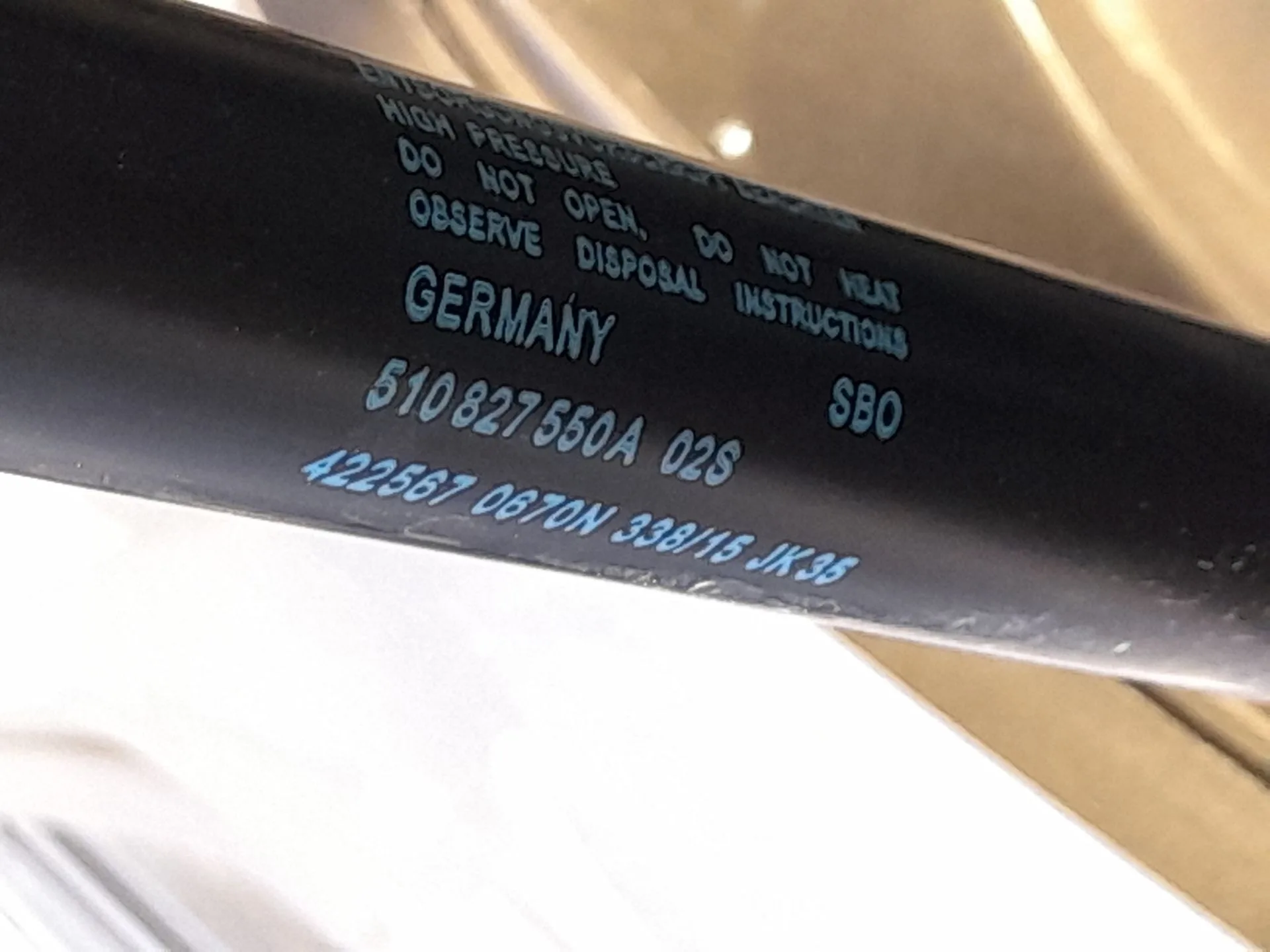 Amortiguadores Maletero / Porton para Volkswagen Golf Sportsvan Vii (Am1, An1)