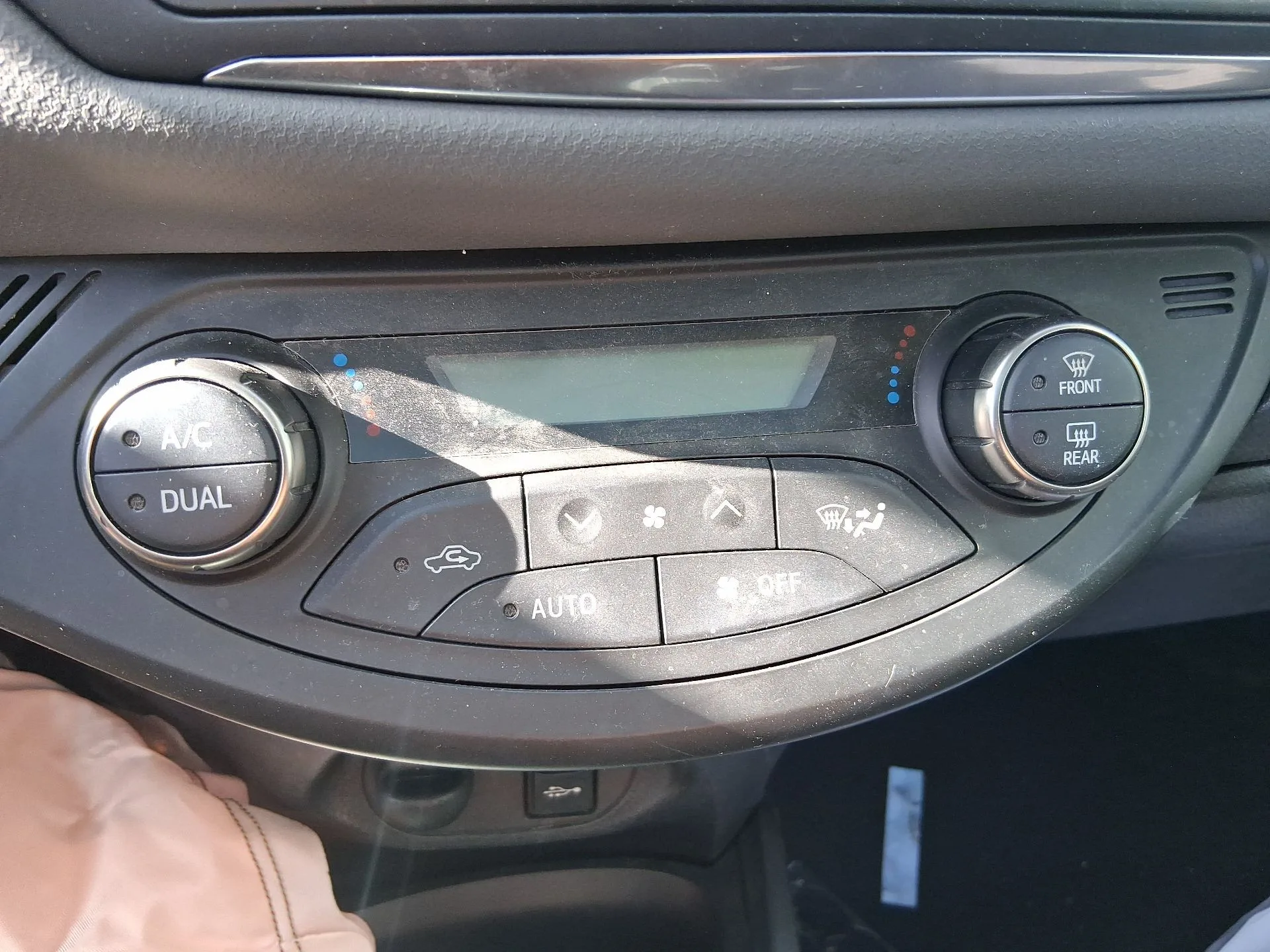 Mando Climatizador para Toyota Yaris (_P13_)