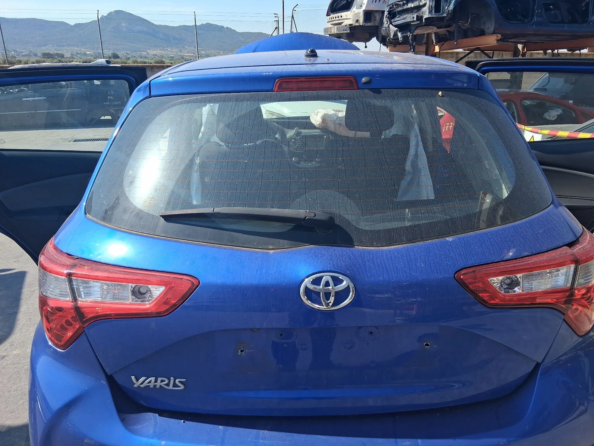 Porton Trasero para Toyota Yaris (_P13_)