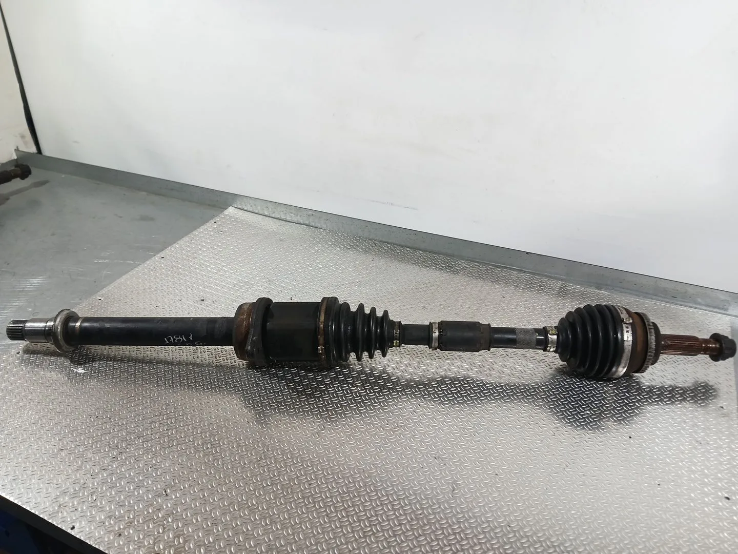 Transmision Delantera Derecha para Toyota Avensis Sedan (_T25_)