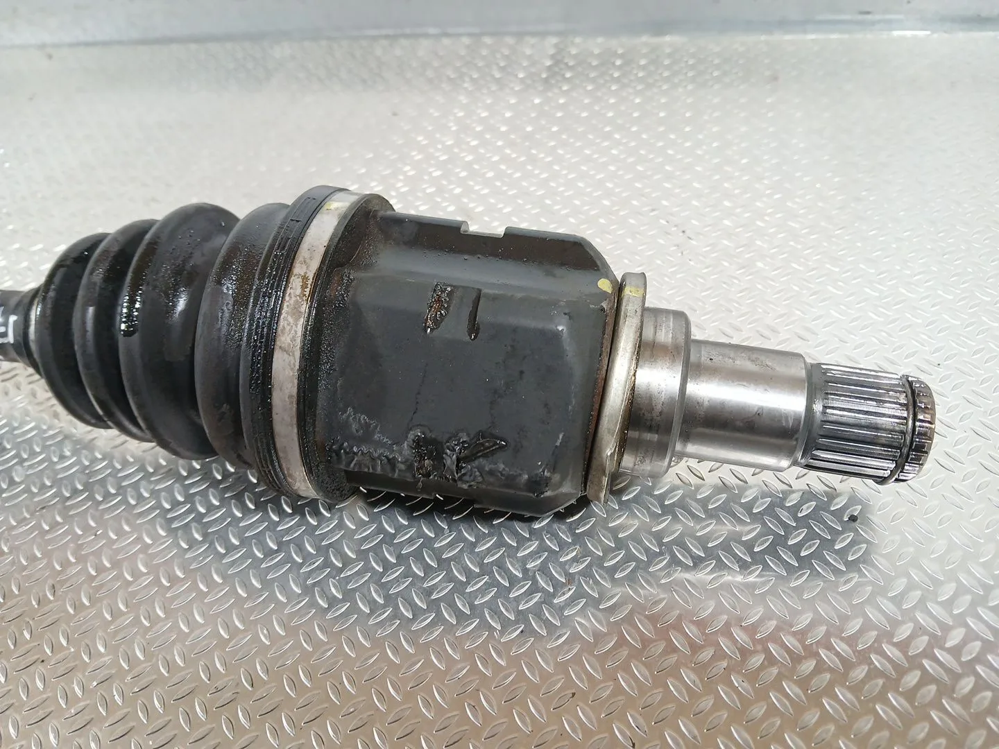 Transmision Delantera Izquierda para Toyota Avensis Sedan (_T25_)