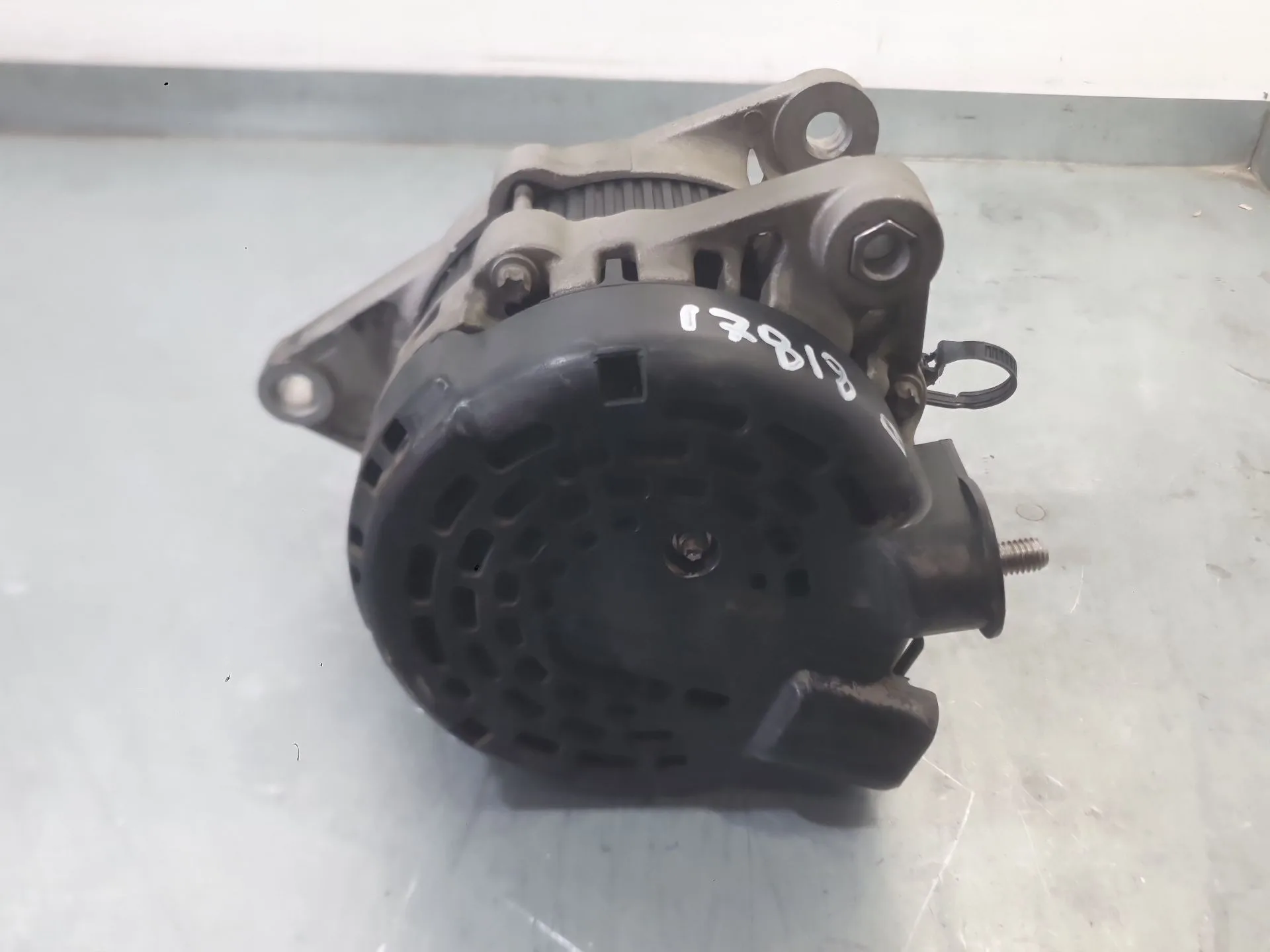Alternador para Kia Carens Iv