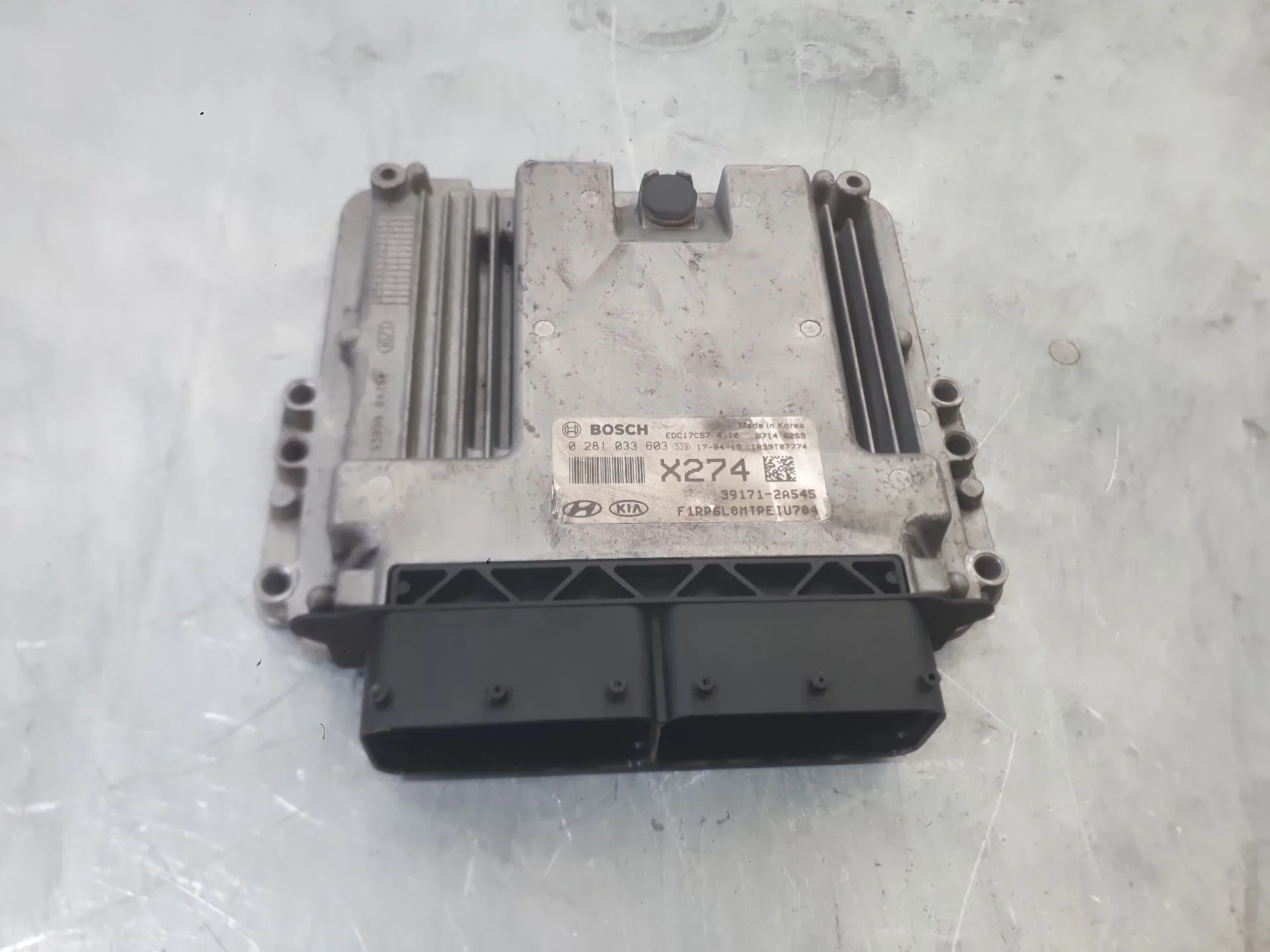Centralita Motor Uce para Kia Carens Iv