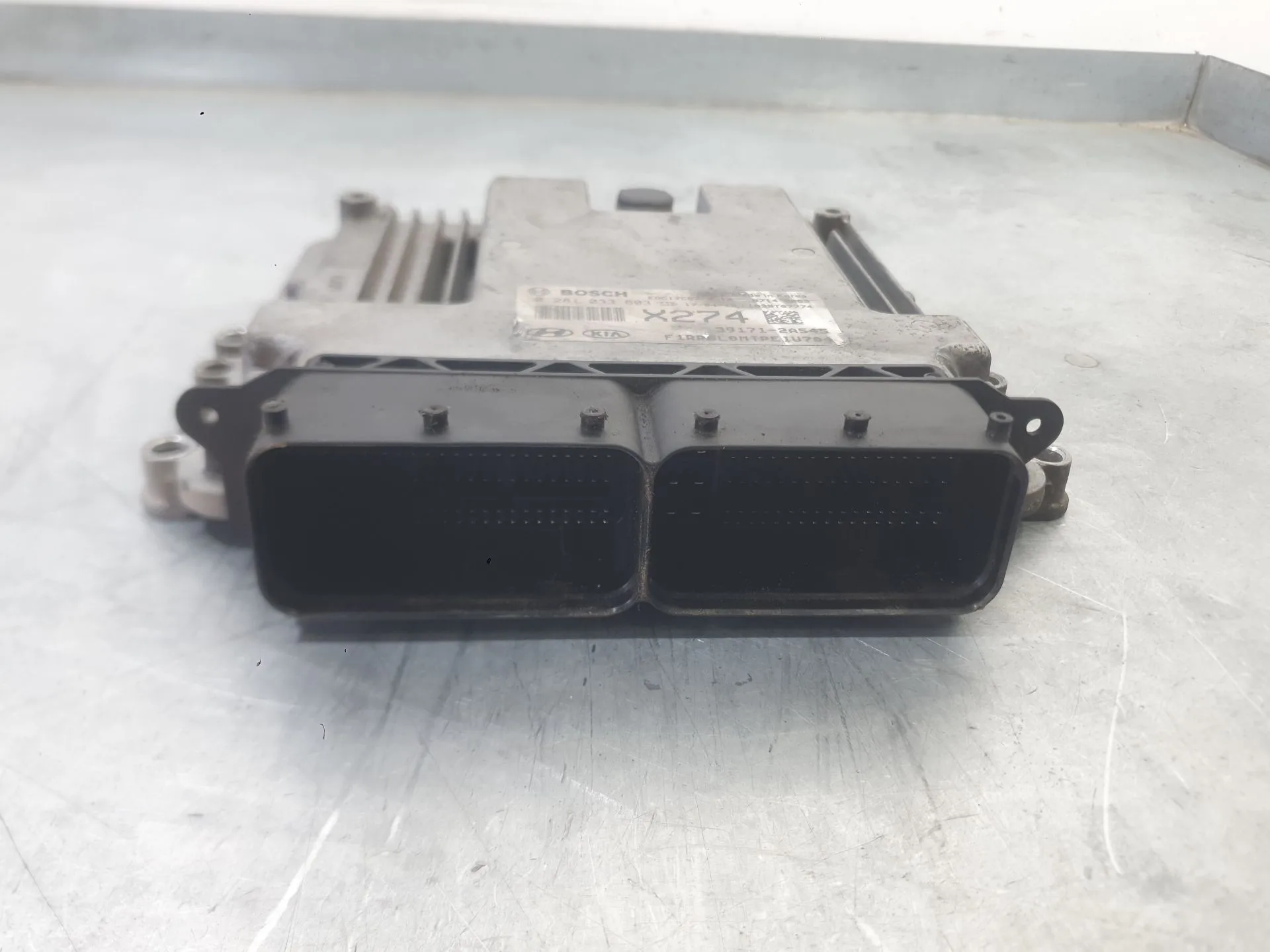 Centralita Motor Uce para Kia Carens Iv