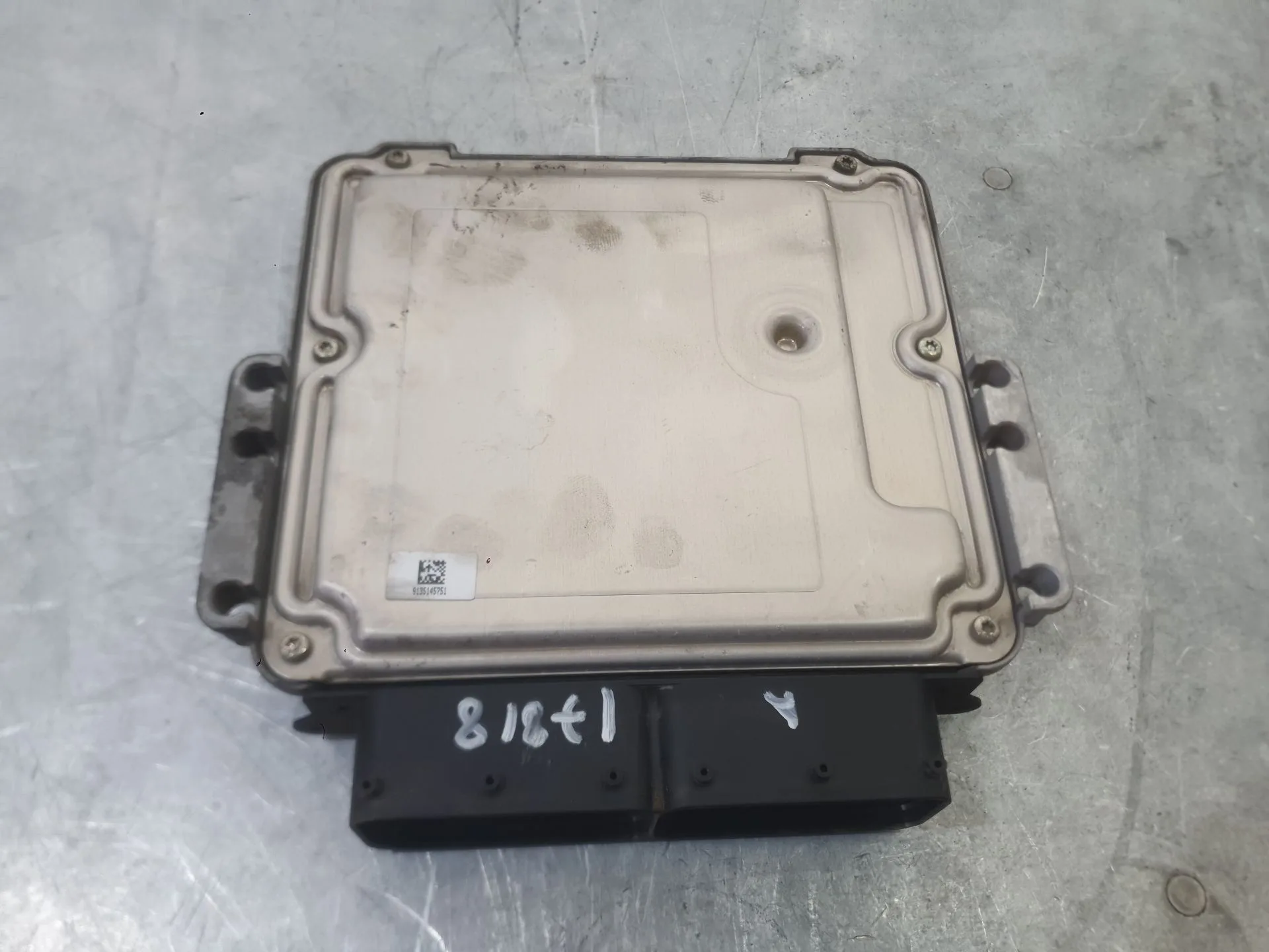 Centralita Motor Uce para Kia Carens Iv