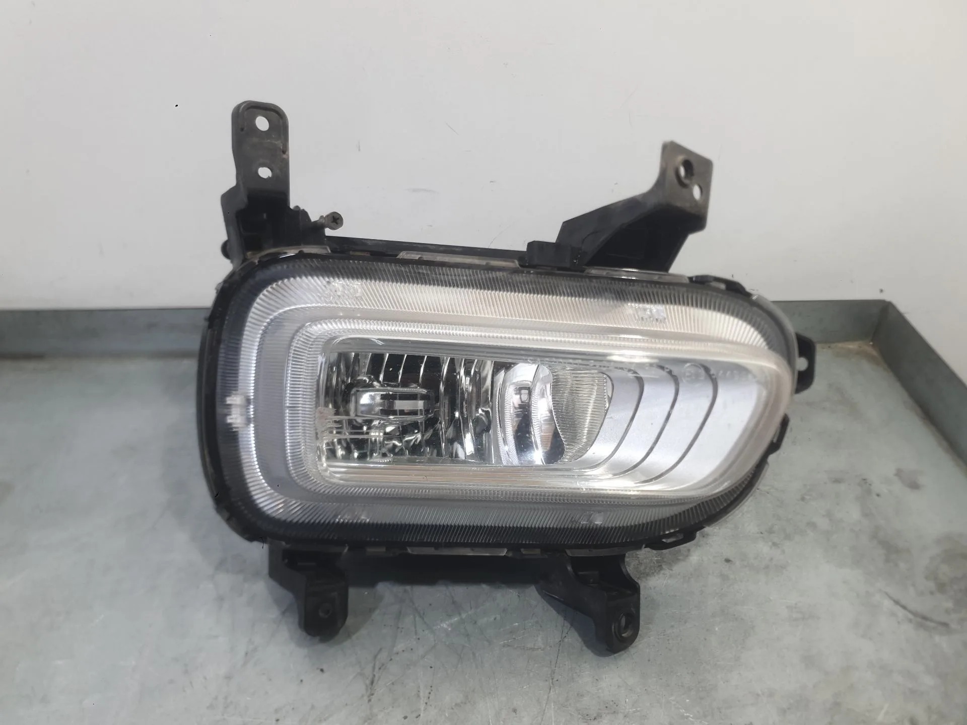 Faro Antiniebla Derecho para Kia Carens Iv