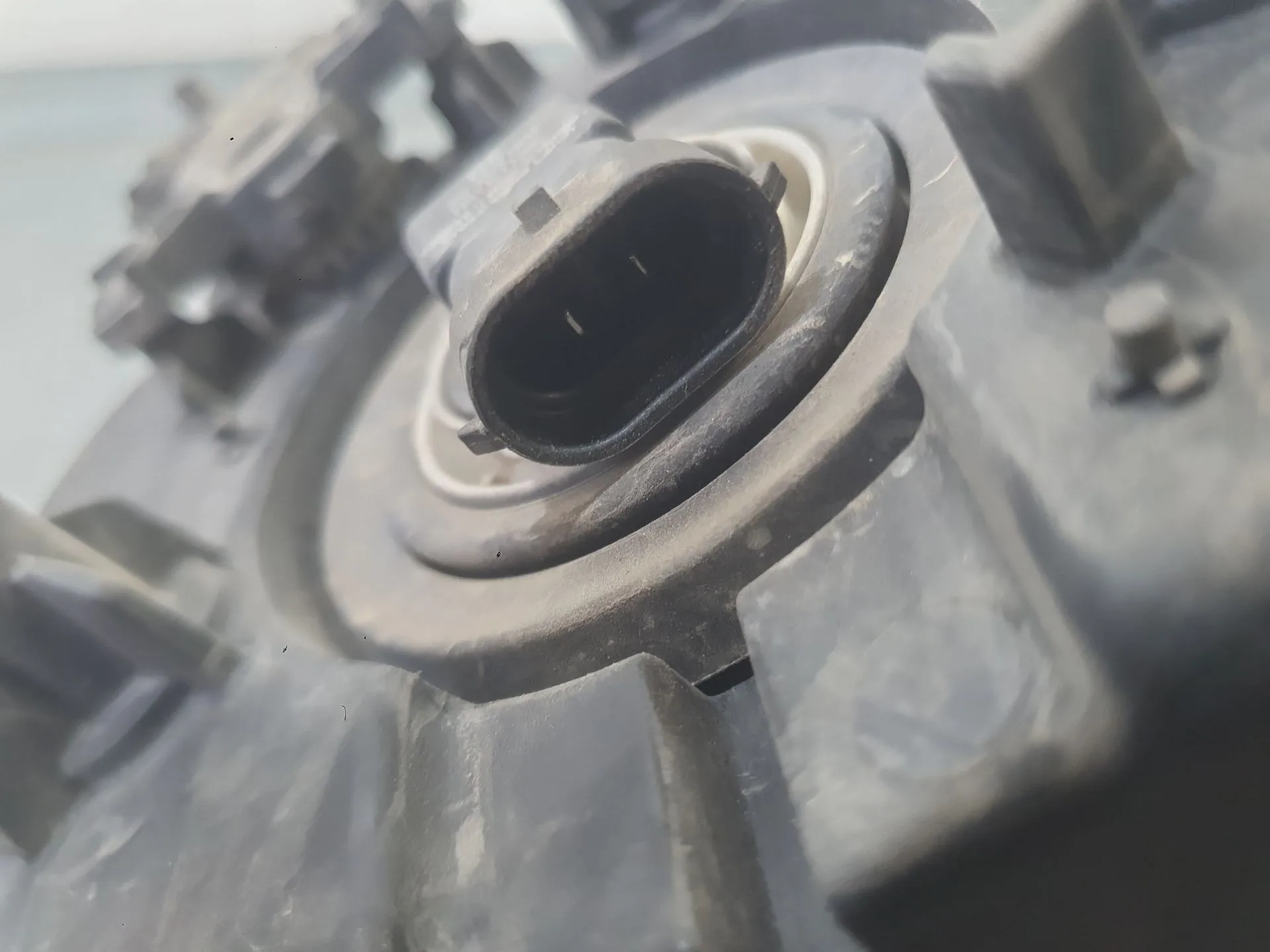 Faro Antiniebla Izquierdo para Kia Carens Iv
