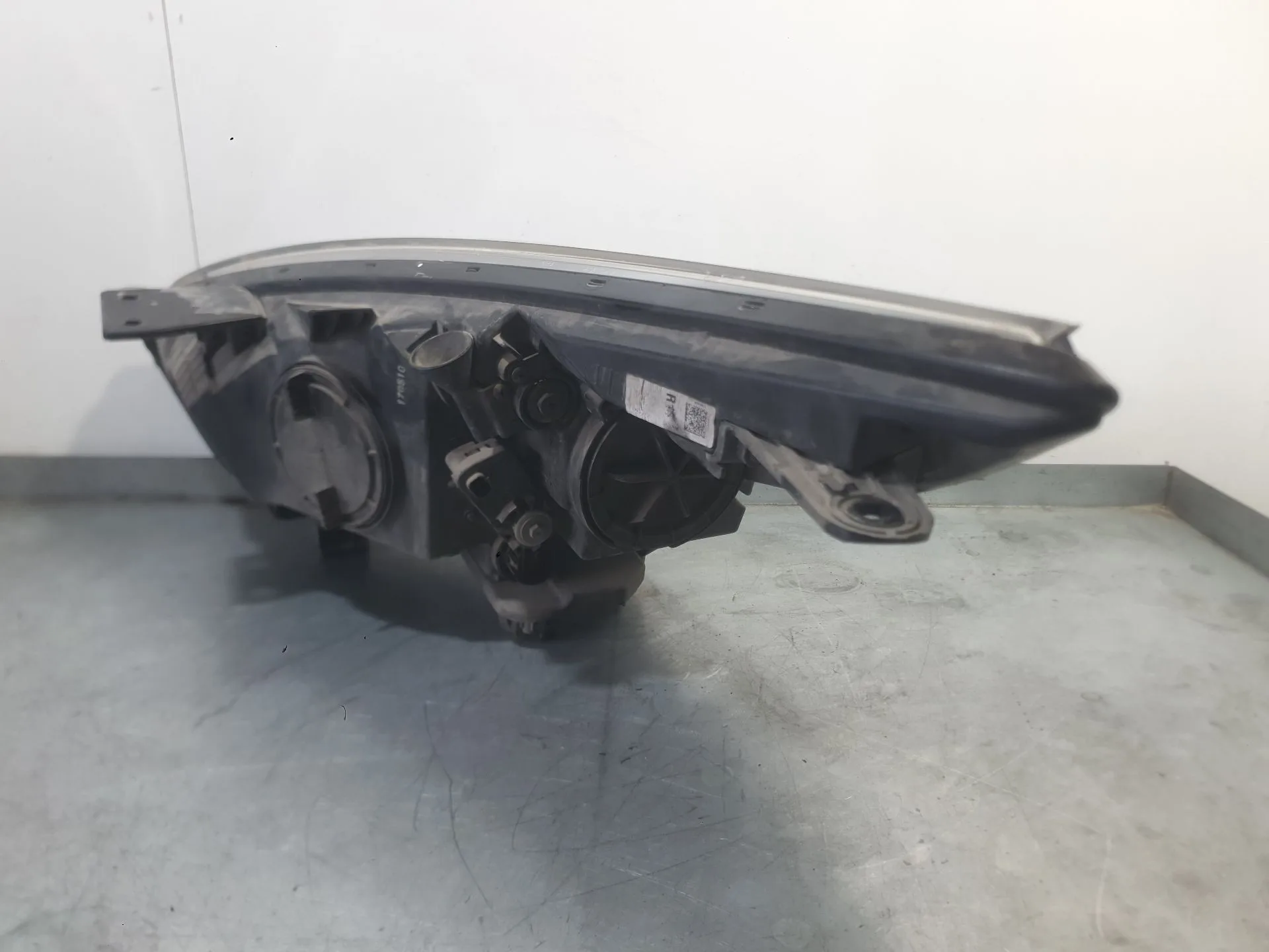 Faro Derecho para Kia Carens Iv