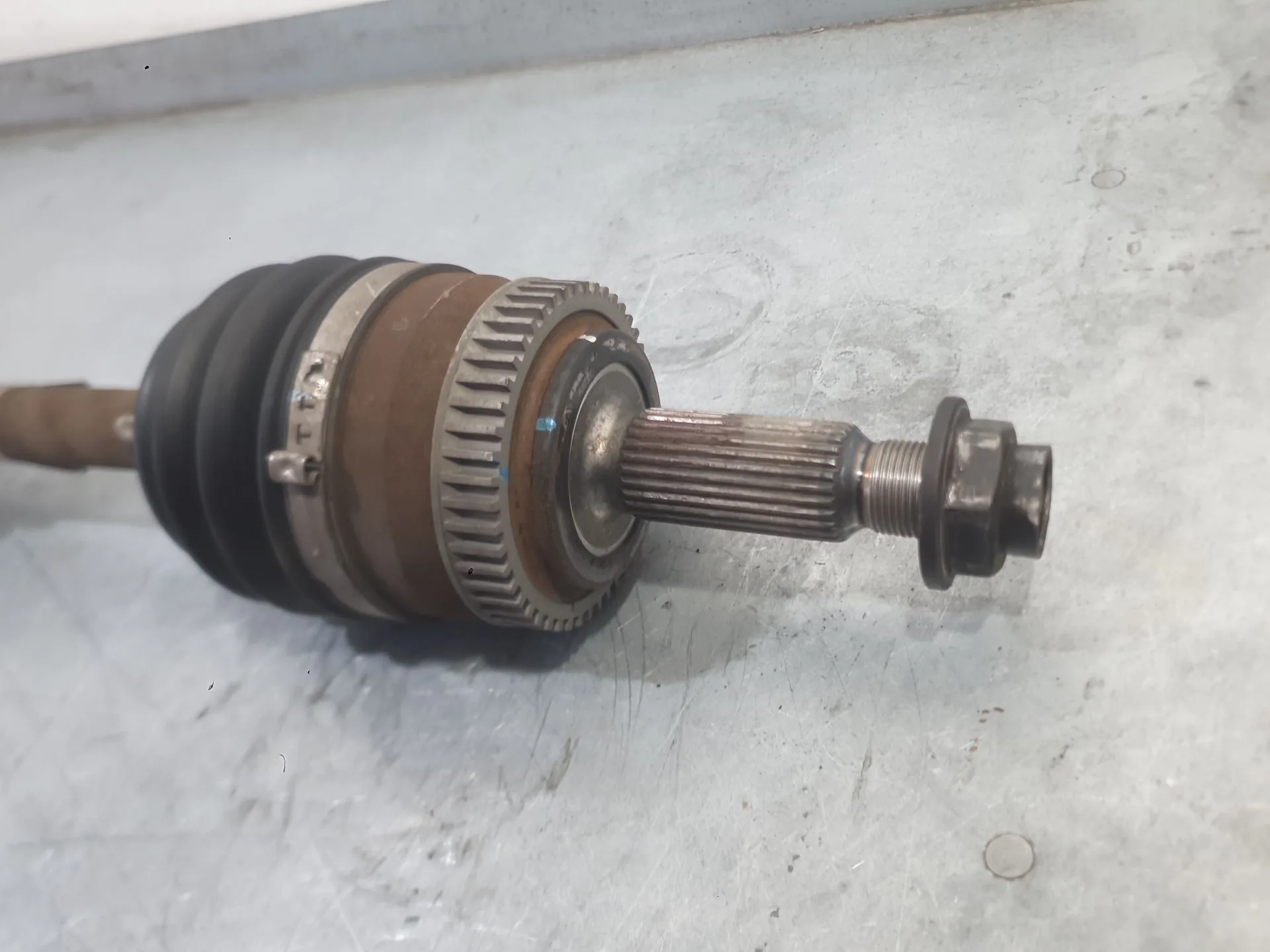 Transmision Delantera Izquierda para Kia Carens Iv