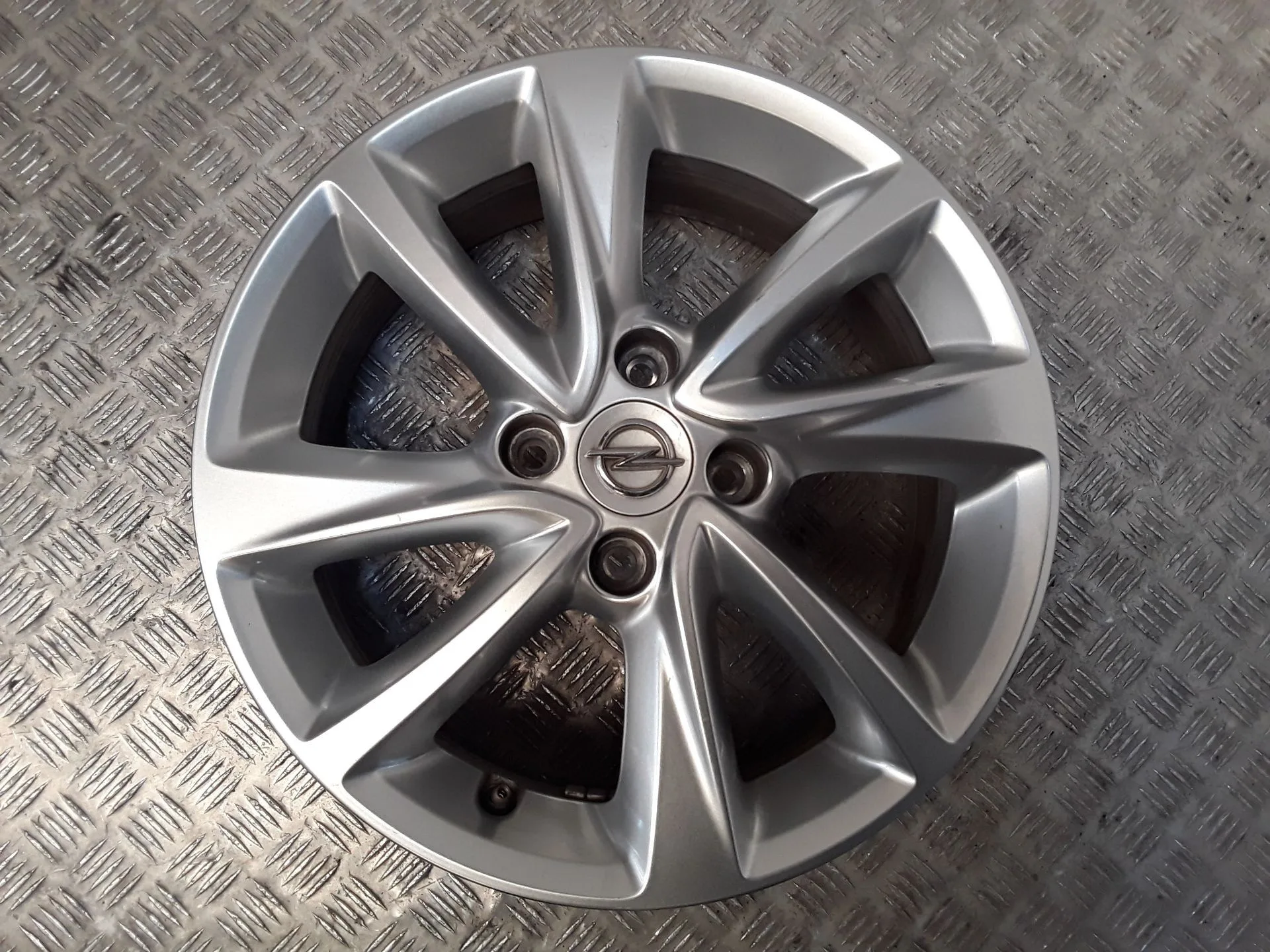 Llanta Aluminio para Opel Corsa F (P2Jo)