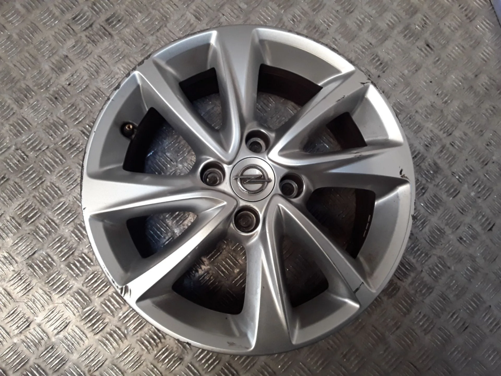 Llanta Aluminio para Opel Corsa F (P2Jo)