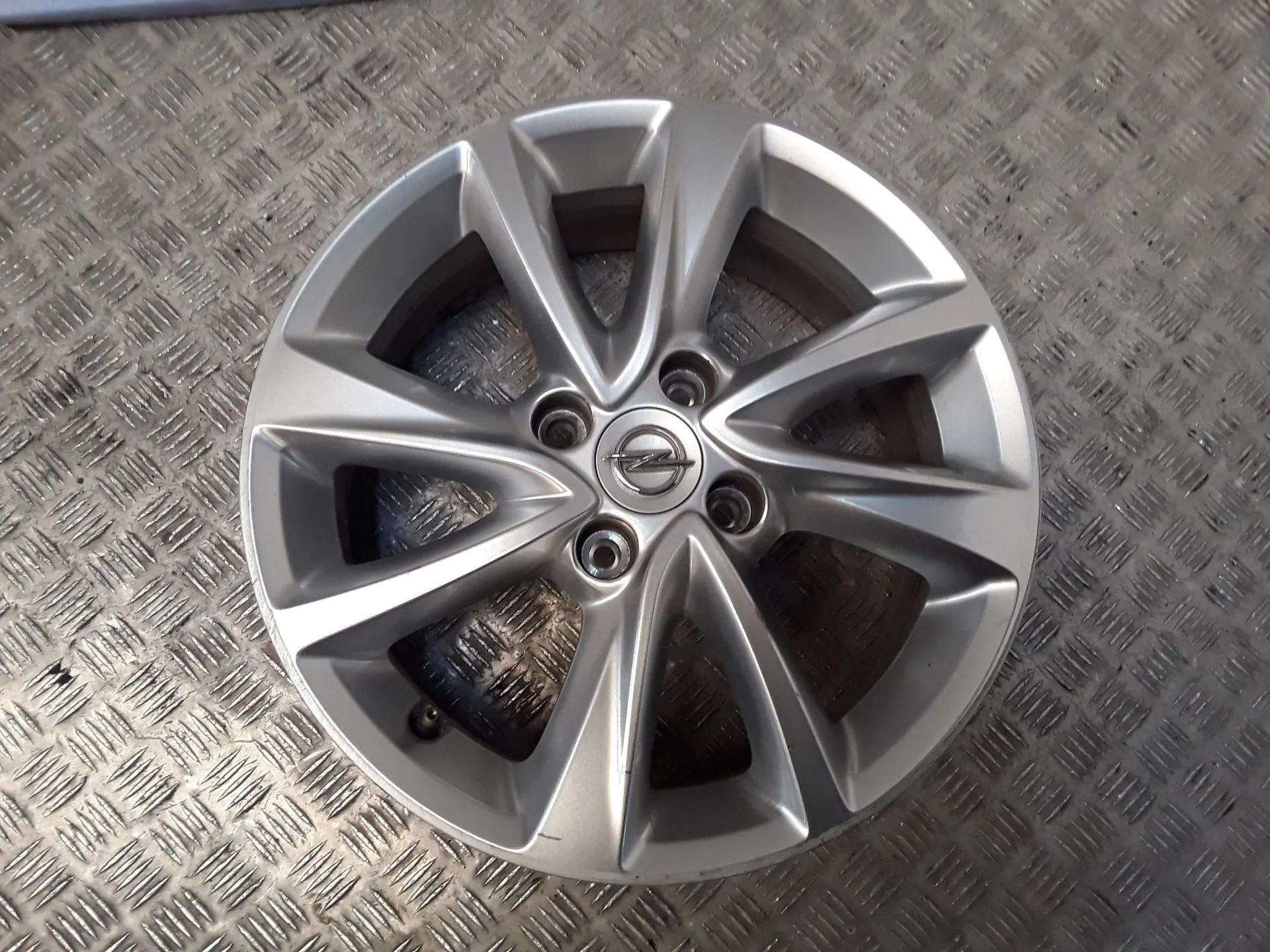 Llanta Aluminio para Opel Corsa F (P2Jo)