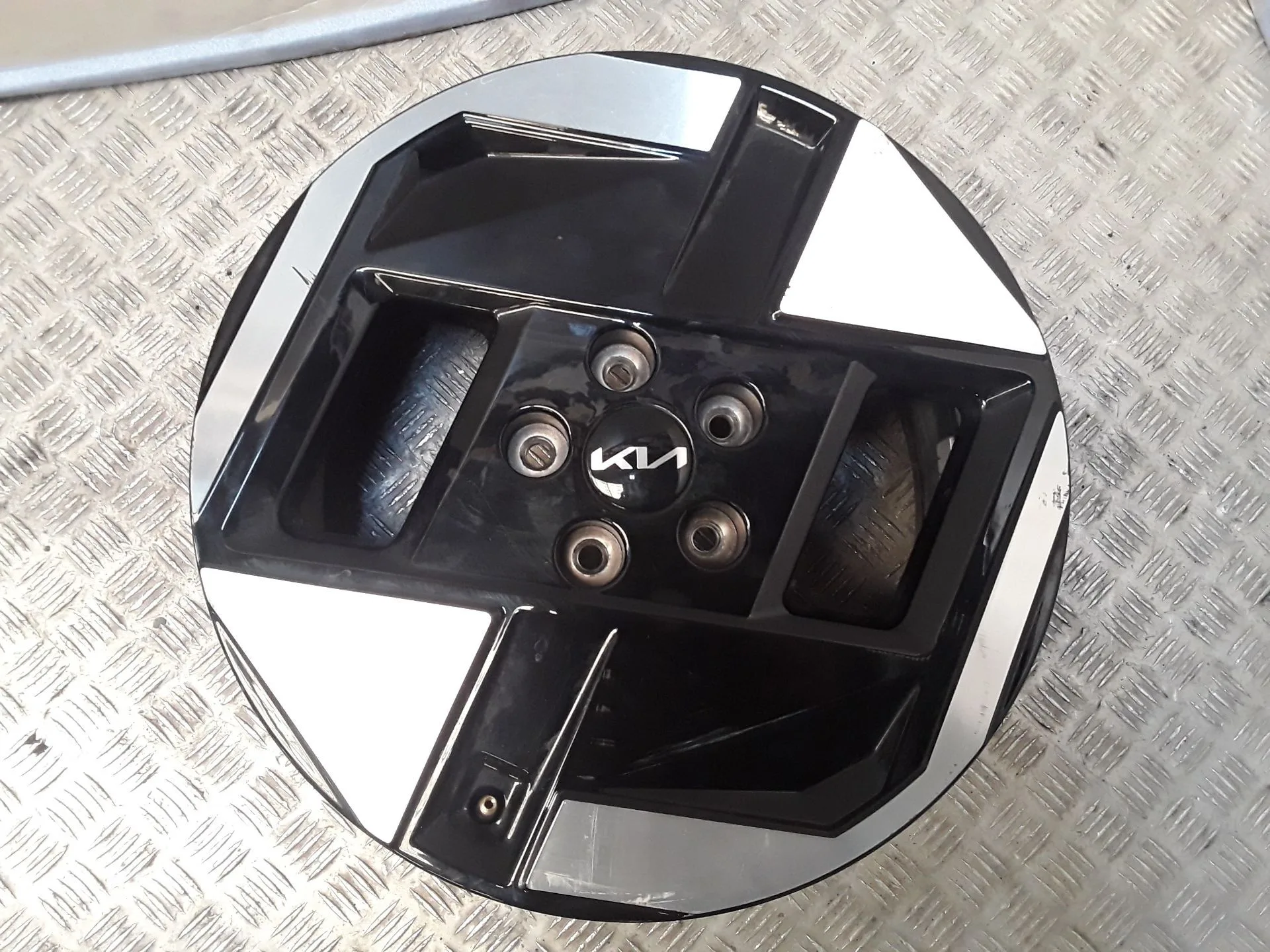 Llanta Aluminio para Kia Ev3