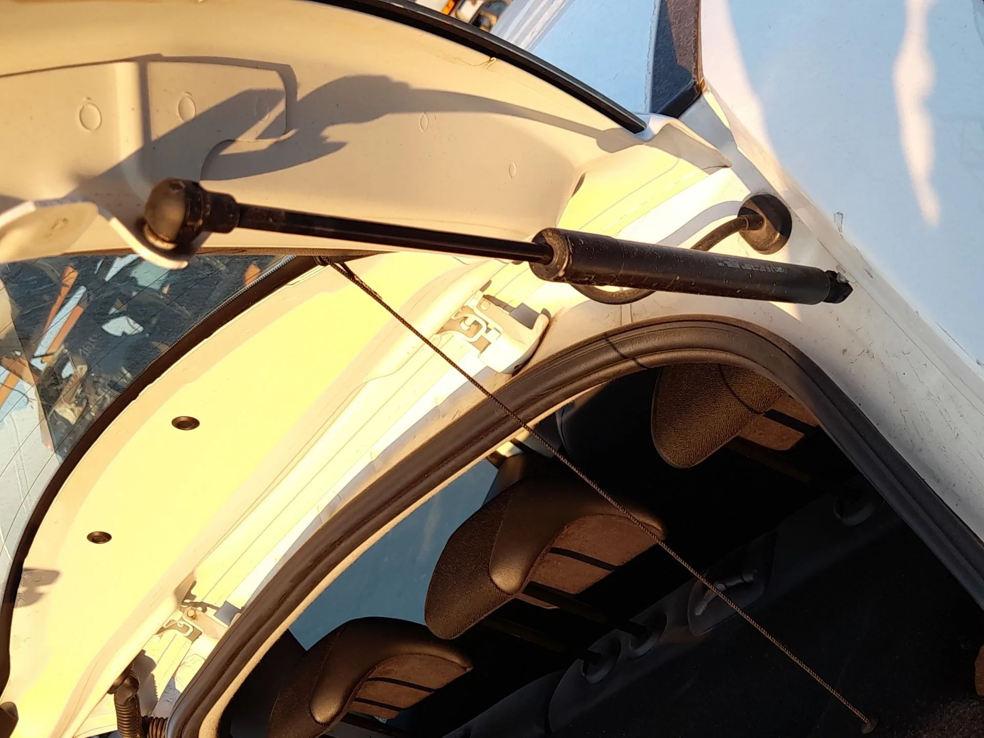 Amortiguadores Maletero / Porton para Citroën C3 Ii (Sc_)