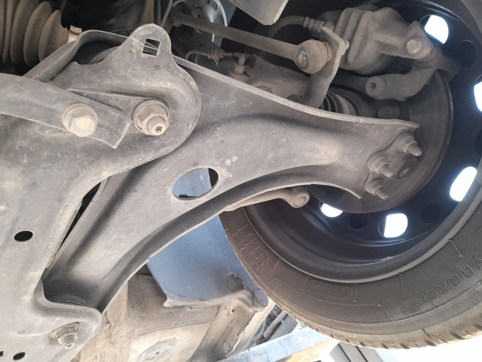 Brazo Suspension Inferior Delantero Izquierdo para Citroën C3 Ii (Sc_)